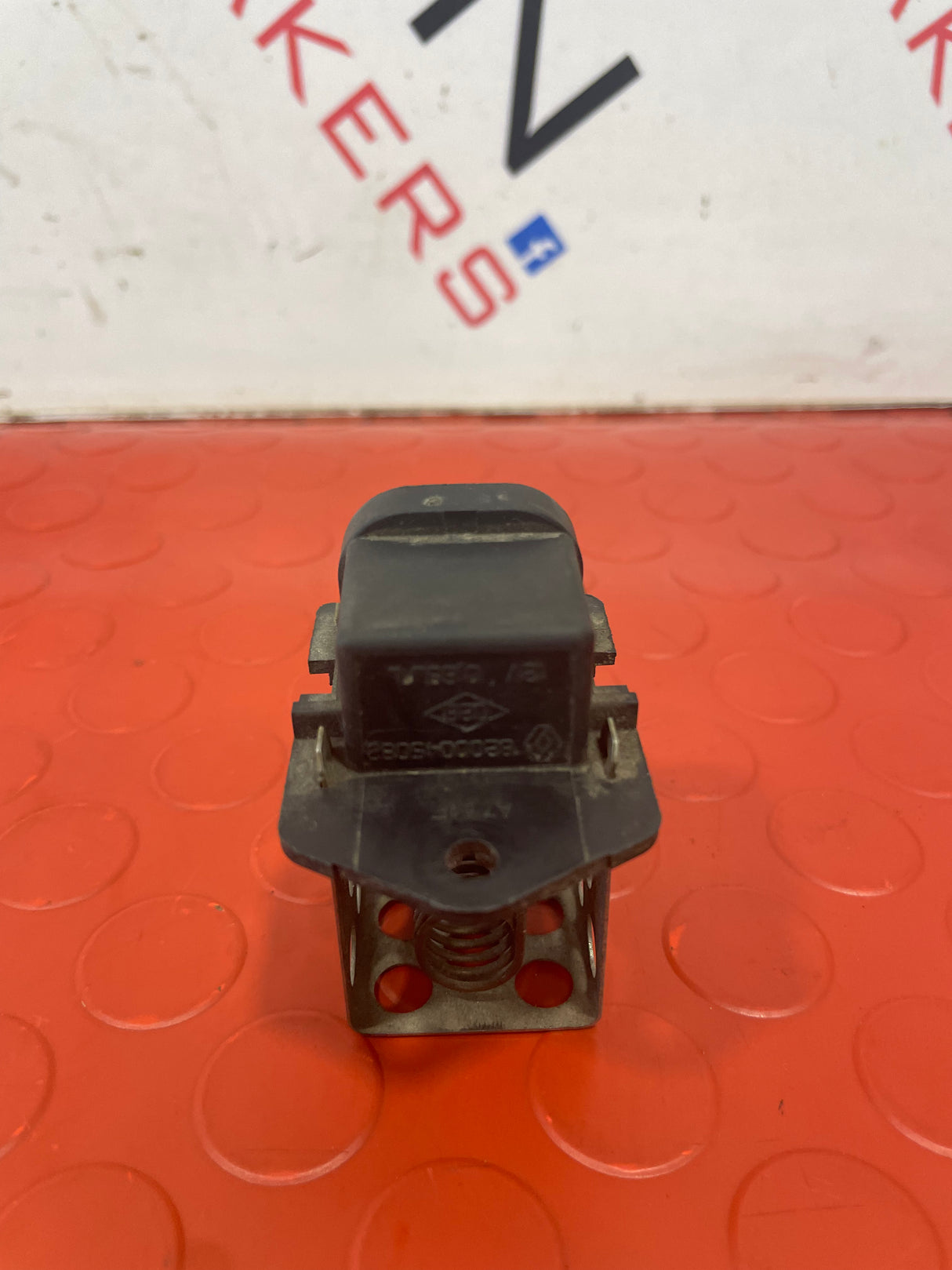Renault Kangoo HEATER FAN RESISTOR P/N 8200045082
