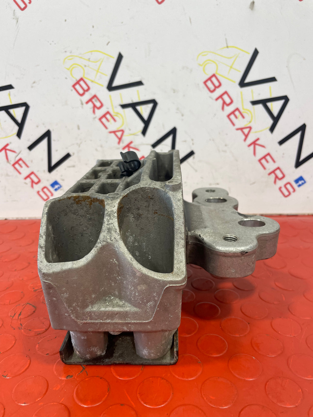 Ford Transit Custom 2.0 ENGINE MOUNT 2017-2023 P/N GK217M124AF