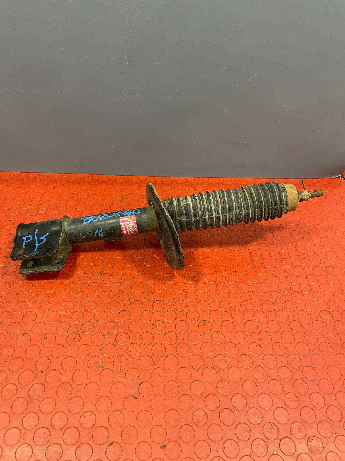 Citroen Berlingo/Peugeot Partner KYB FRONT SHOCK ABSORBER ONLY (w/o Spring) PASSENGER'S SIDE LH 2008-2018 P/N 9684108680 - 3