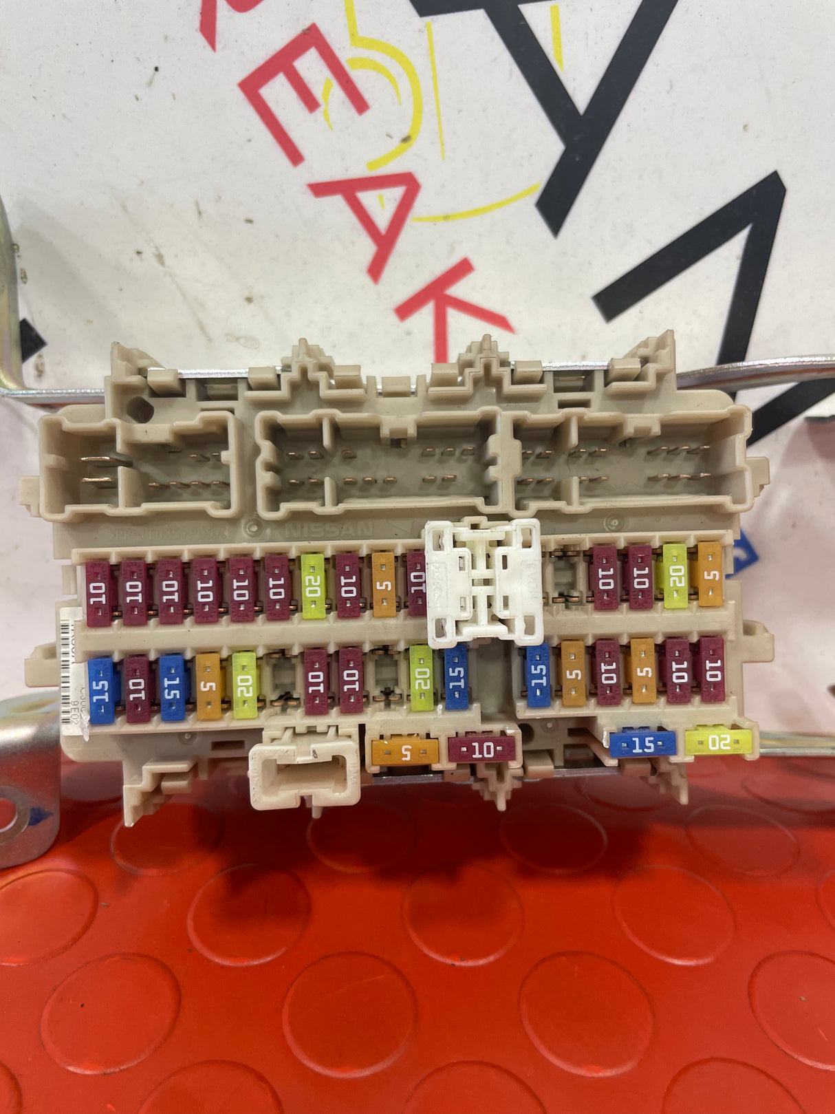 Nissan Navara 2.3 INTERIOR FUSE BOX 2016-2020 P/N 4KJ0A5J14