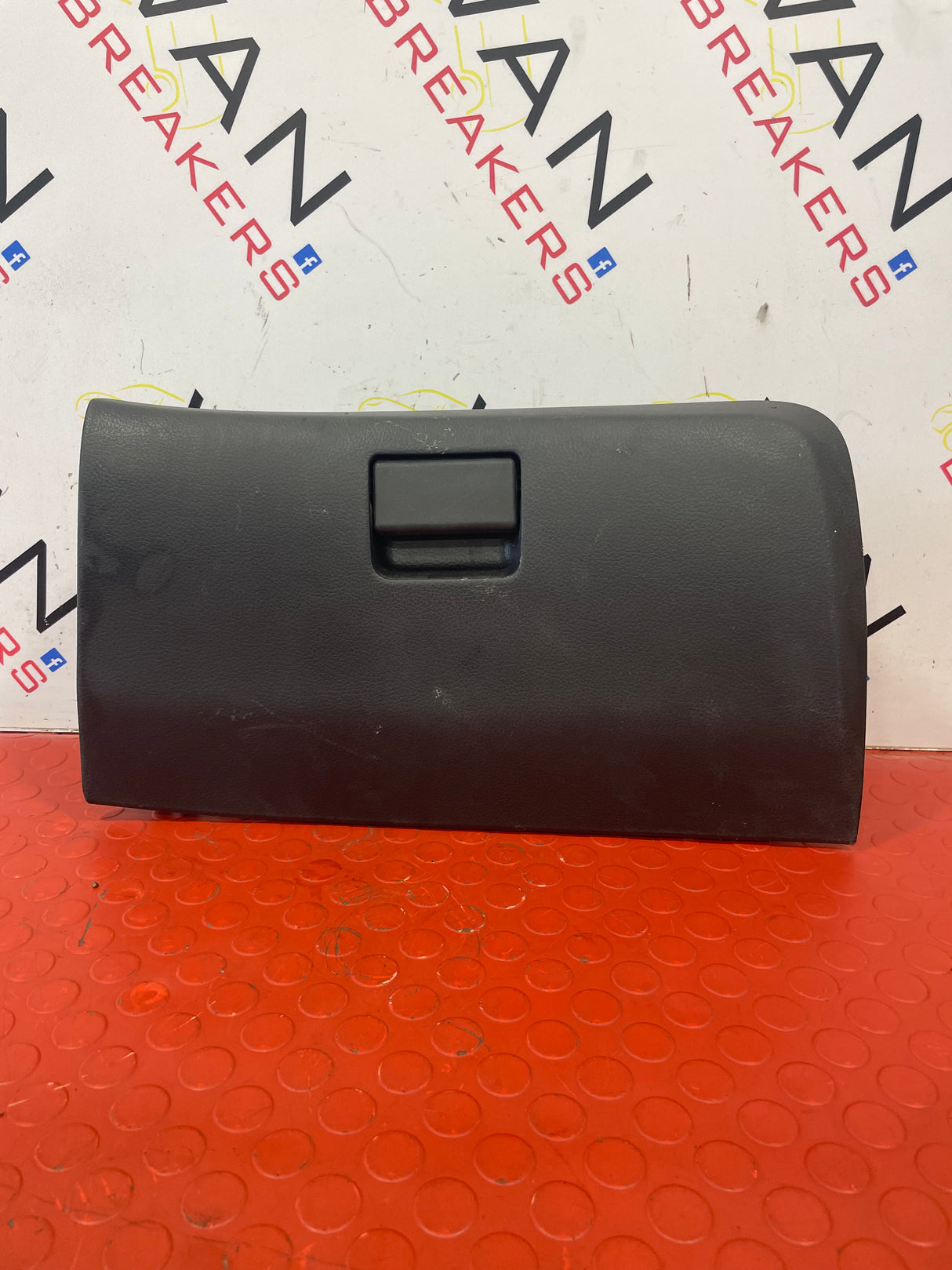 Nissan Navara GLOVE COMPARTMENT 2018 P/N 243134KJ1A