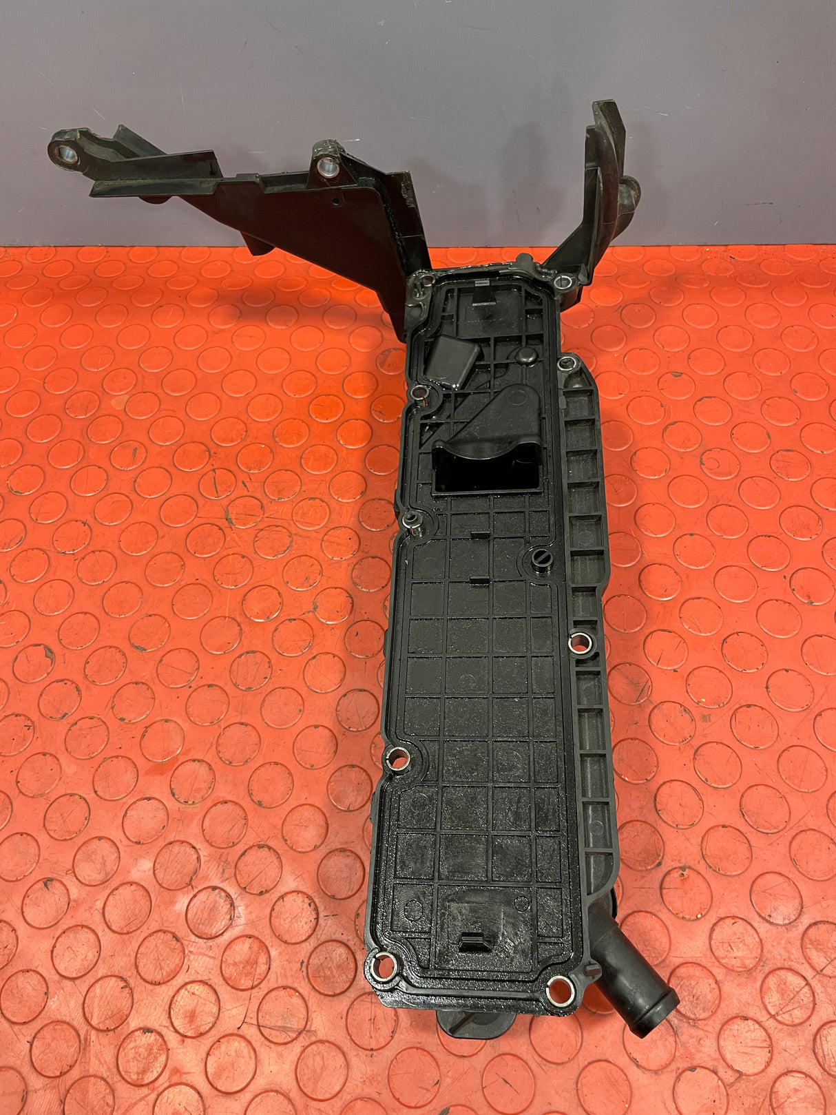 Citroen Berlingo/Peugeot Partner CYLINDER HEAD / VALVE COVER 2013-2018 1.6 HDi P/N 9688939180