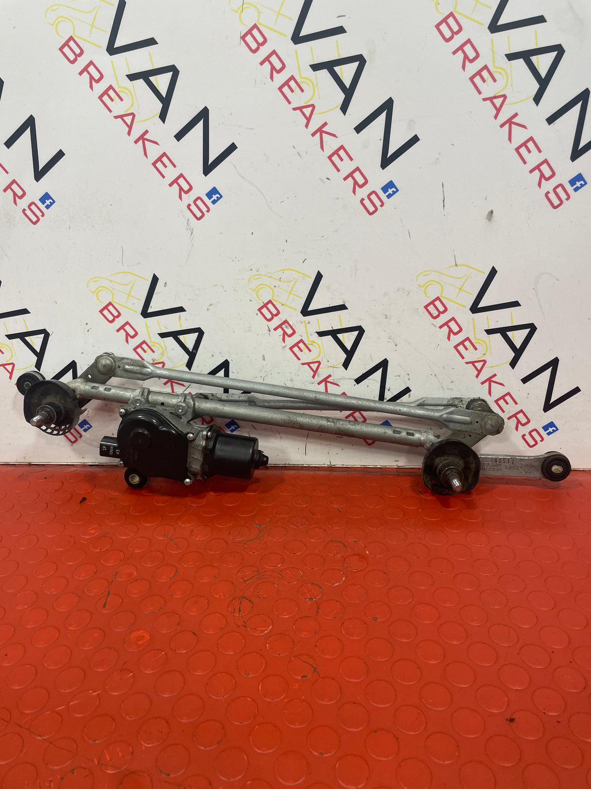 Nissan Navara WIPER LINKAGE AND MOTOR 2016  P/N 288004JA0A