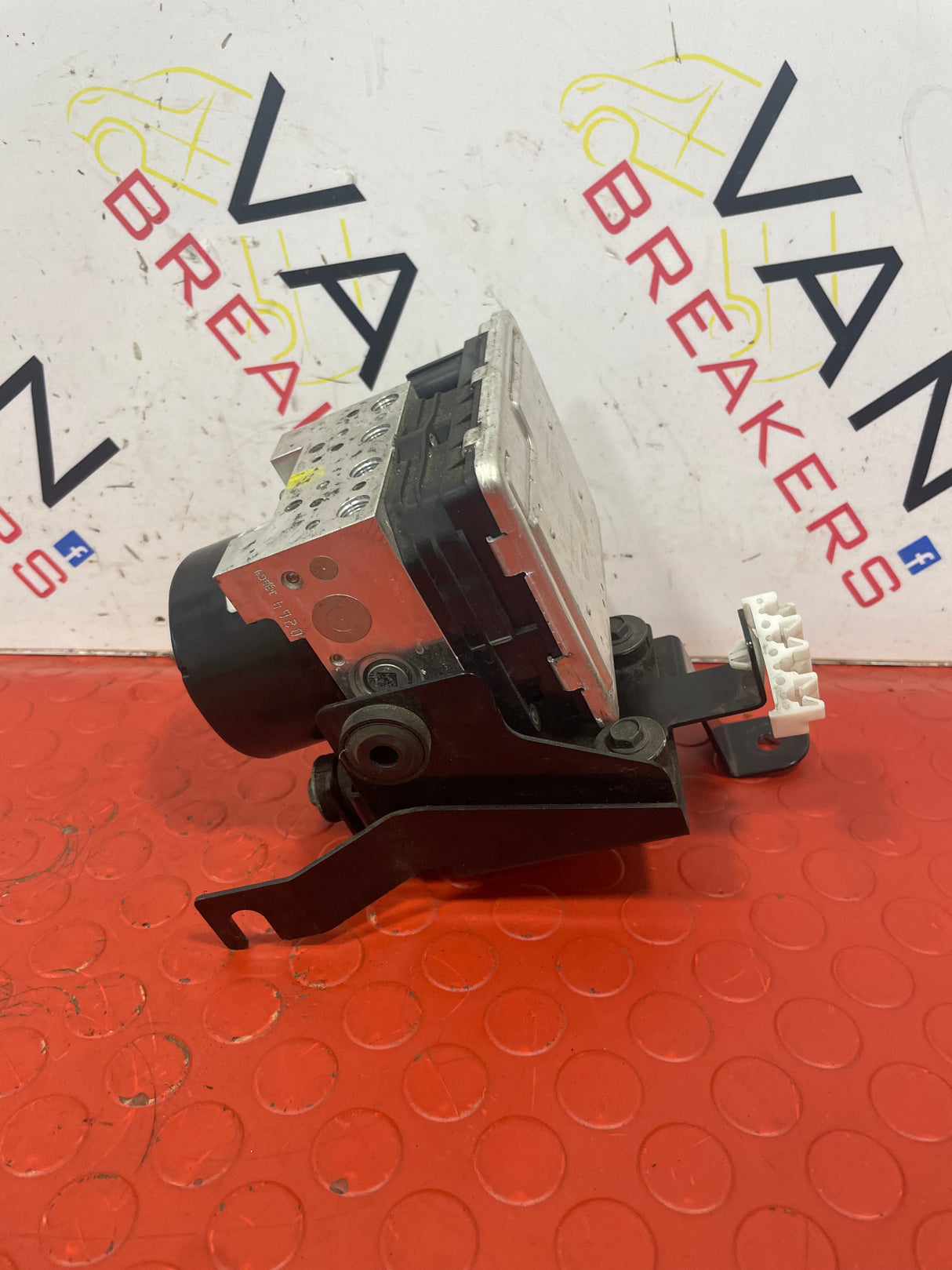 Nissan Navara 2.3 ABS PUMP 2015-2024 P/N 476605JU0A