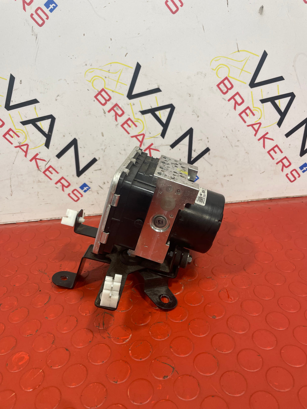 Nissan Navara 2.3 ABS PUMP 2015-2024 P/N 476605JU0A