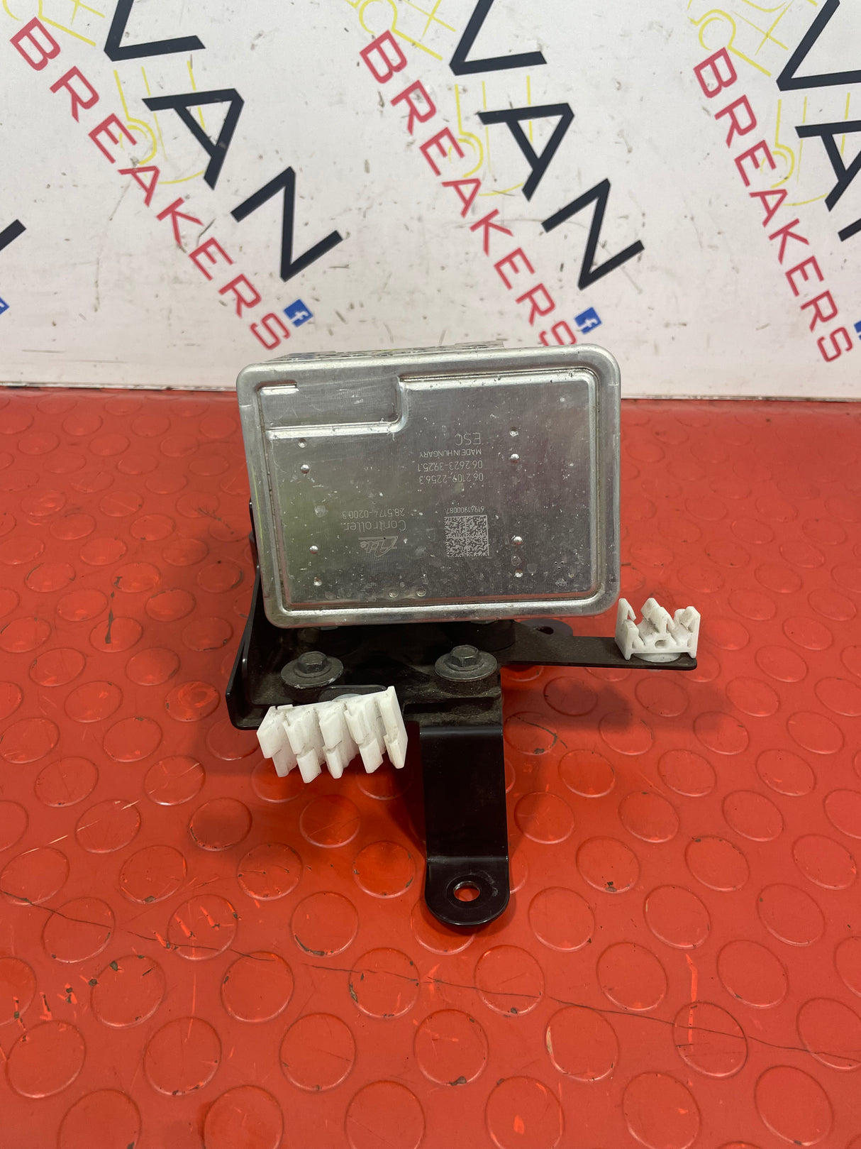Nissan Navara 2.3 ABS PUMP 2015-2024 P/N 476605JU0A