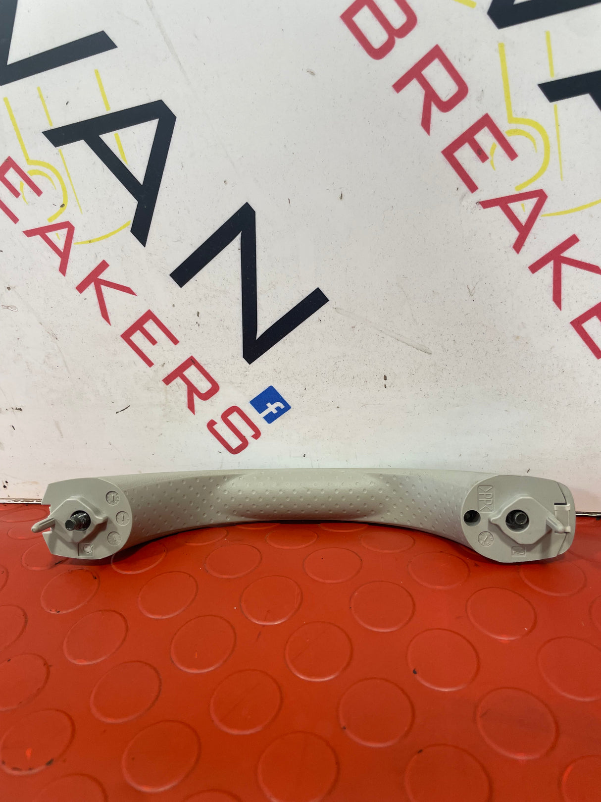 Nissan Navara REAR GRAB HANDLE (FITS BOTH SIDES) P/N 739401VA7A