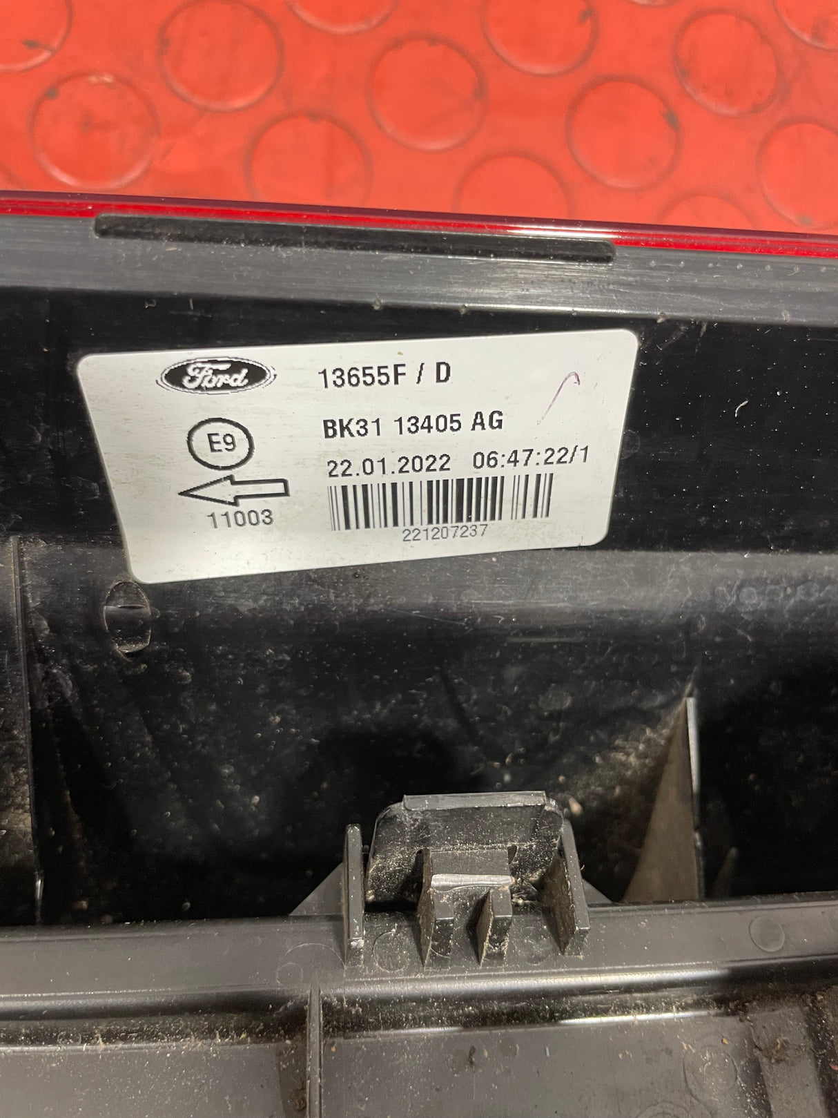 Ford Transit TAILLIGHT Mk8 (Slight Lense Damage) Passenger's Side 2016-2023 P/N BK3113405AG