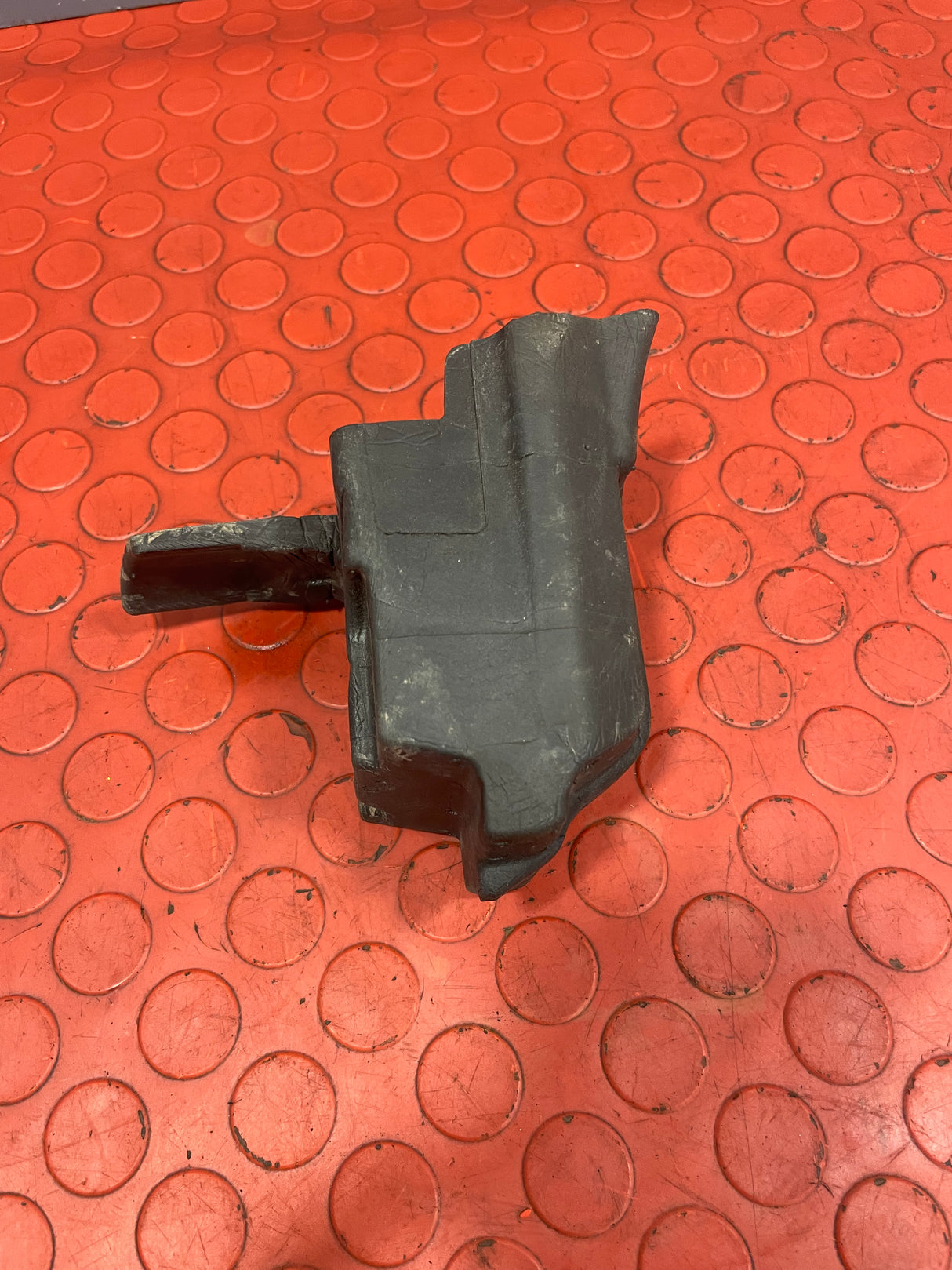 Citroen Berlingo/Peugeot Partner WINDSCREEN MOLDING FOAM Left Side  P/N 9816982980