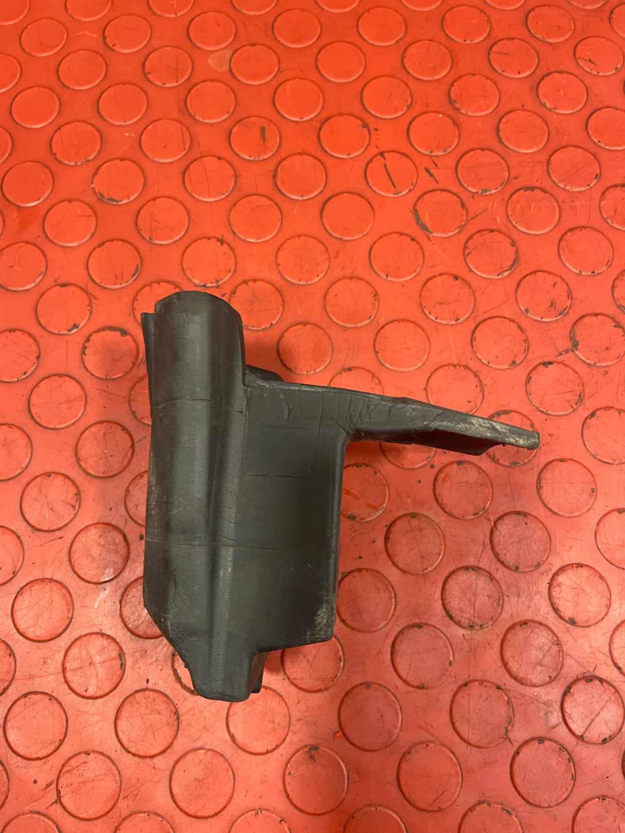 Citroen Berlingo/Peugeot Partner WINDSCREEN MOLDING FOAM Left Side  P/N 9816982980