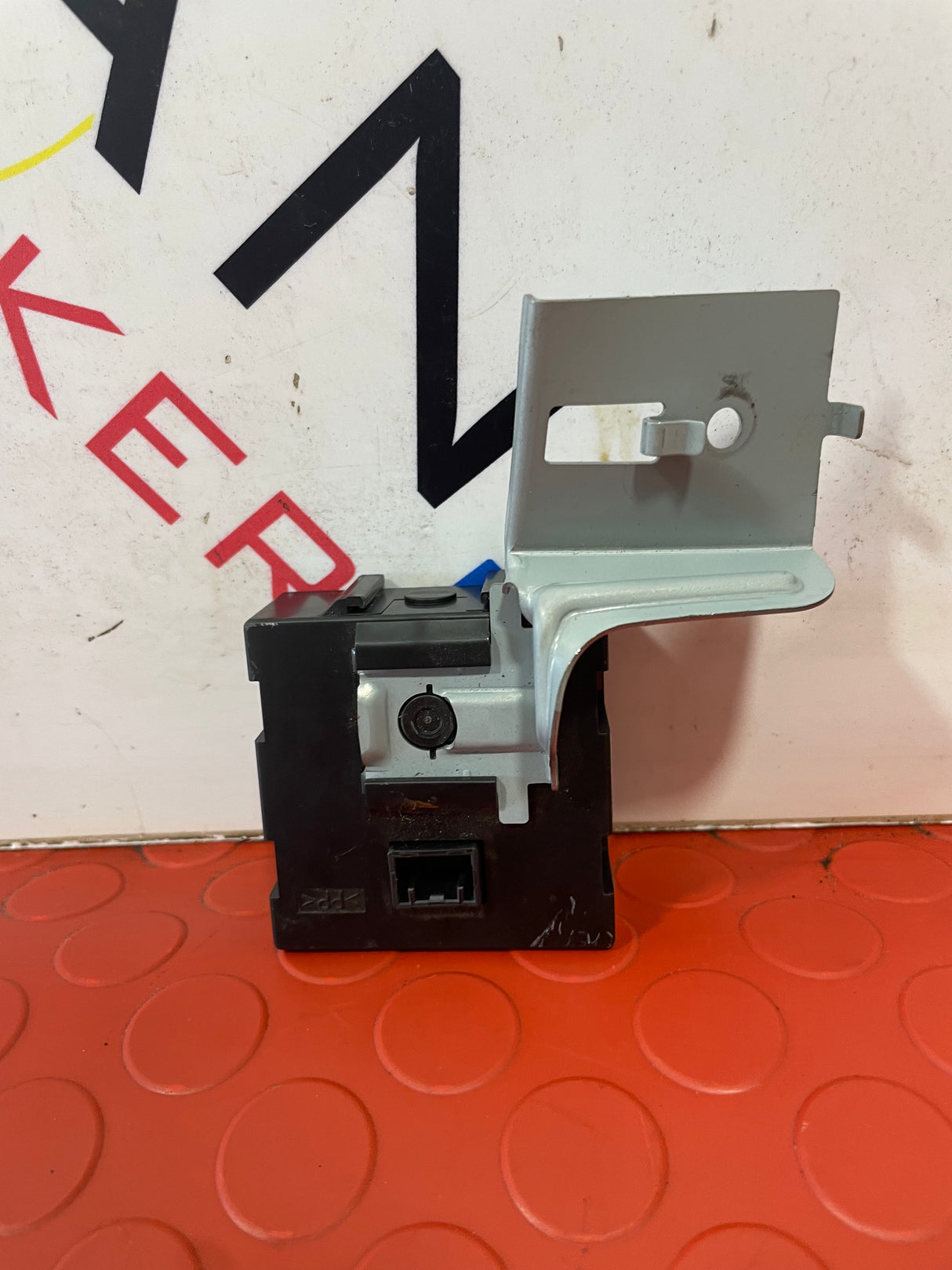 Nissan Navara RECEIVER ECU MODULE 2015-2024 P/N WC1G0063A