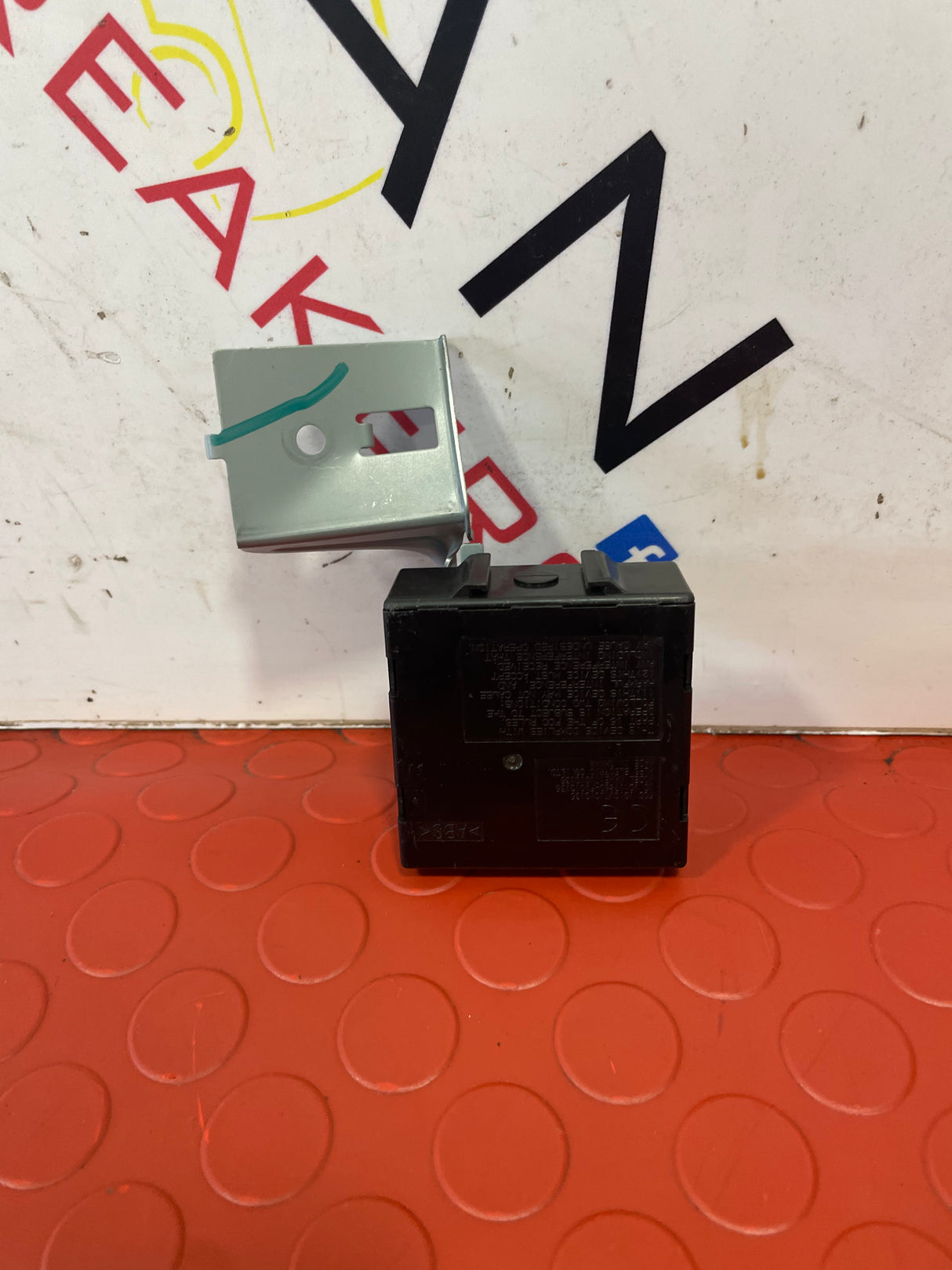 Nissan Navara RECEIVER ECU MODULE 2015-2024 P/N WC1G0063A