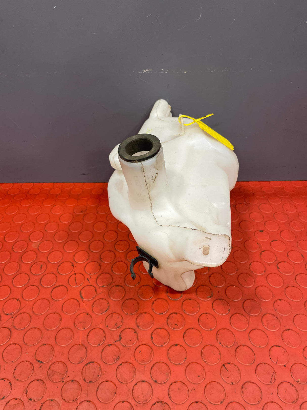 Citroen Berlingo/Peugeot Partner WASHER BOTTLE (NO PUMP) 2008-2018 P/N 9671567680