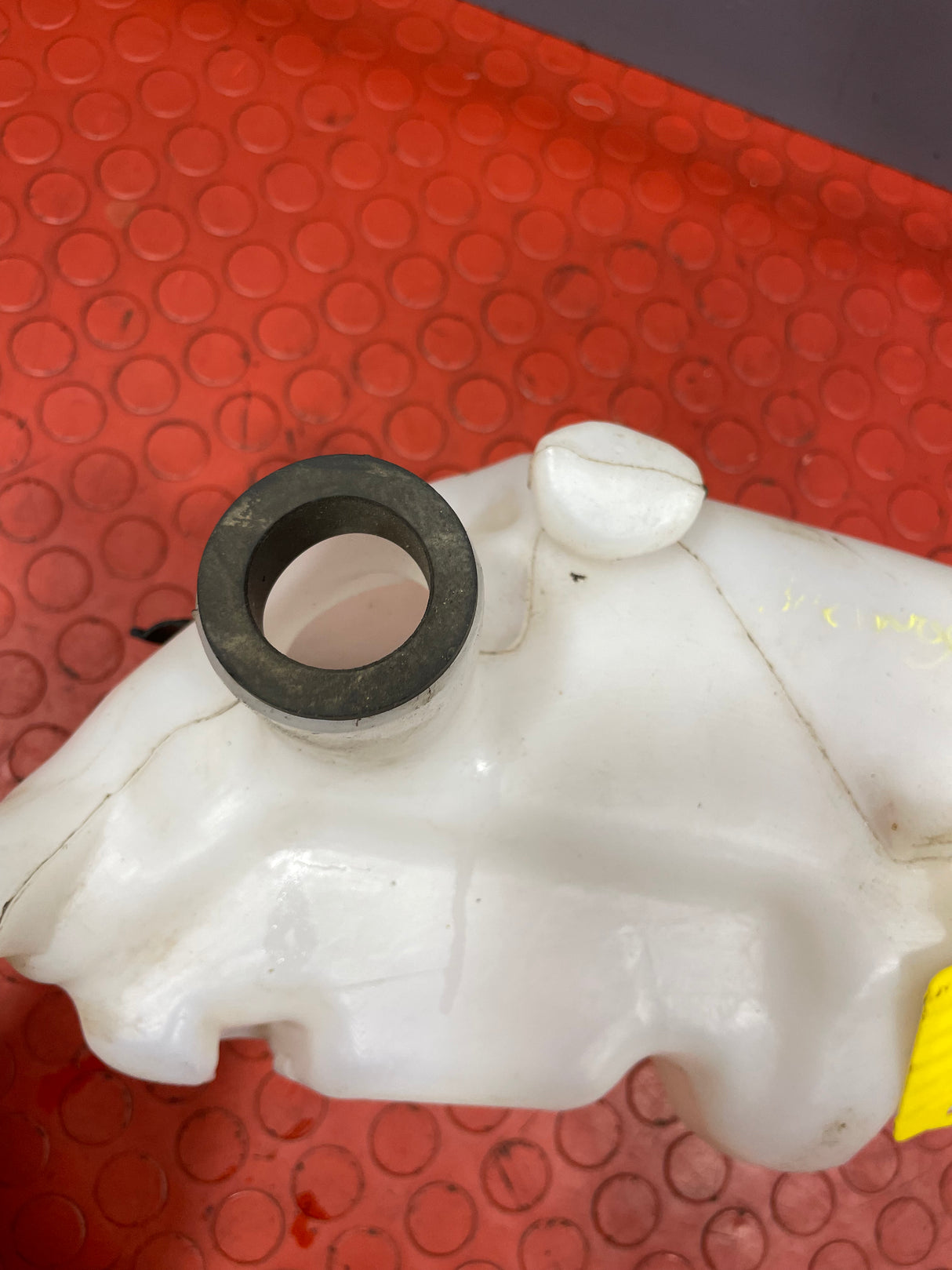 Citroen Berlingo/Peugeot Partner WASHER BOTTLE (NO PUMP) 2008-2018 P/N 9671567680