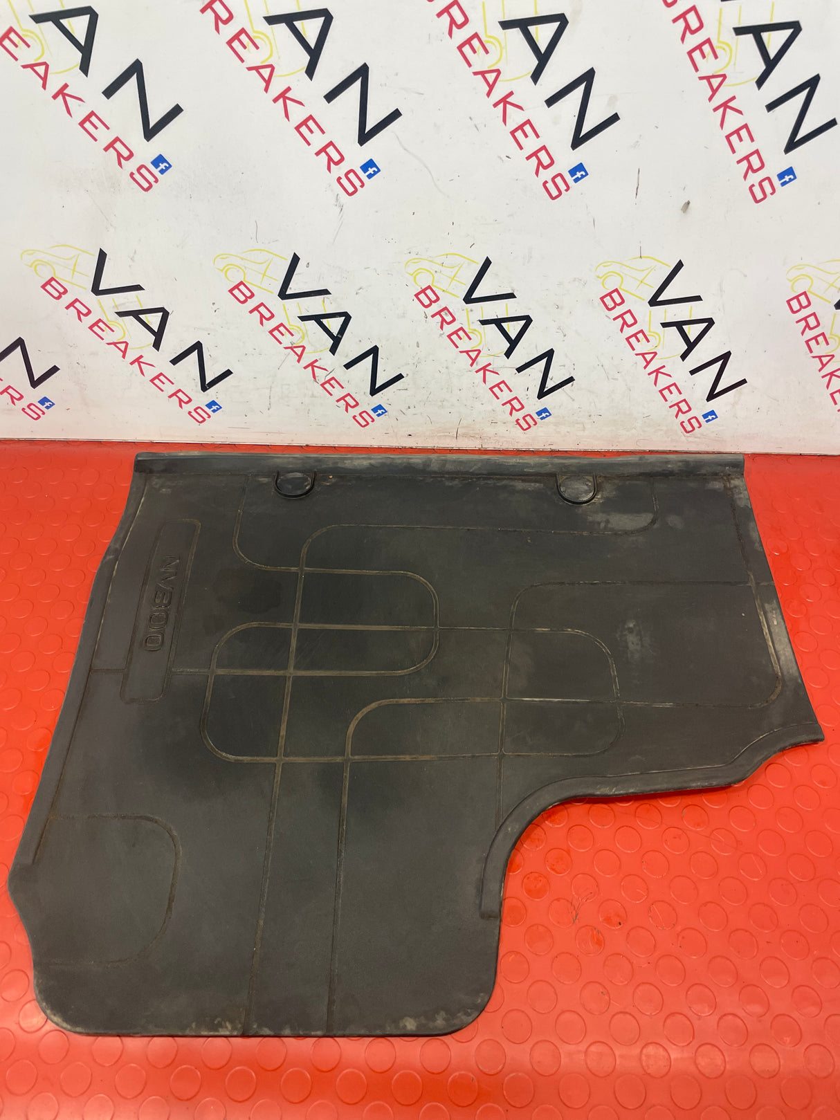 Nissan NV300 RUBBER FLOOR MAT 2016-2022 P/N KE75100QH9