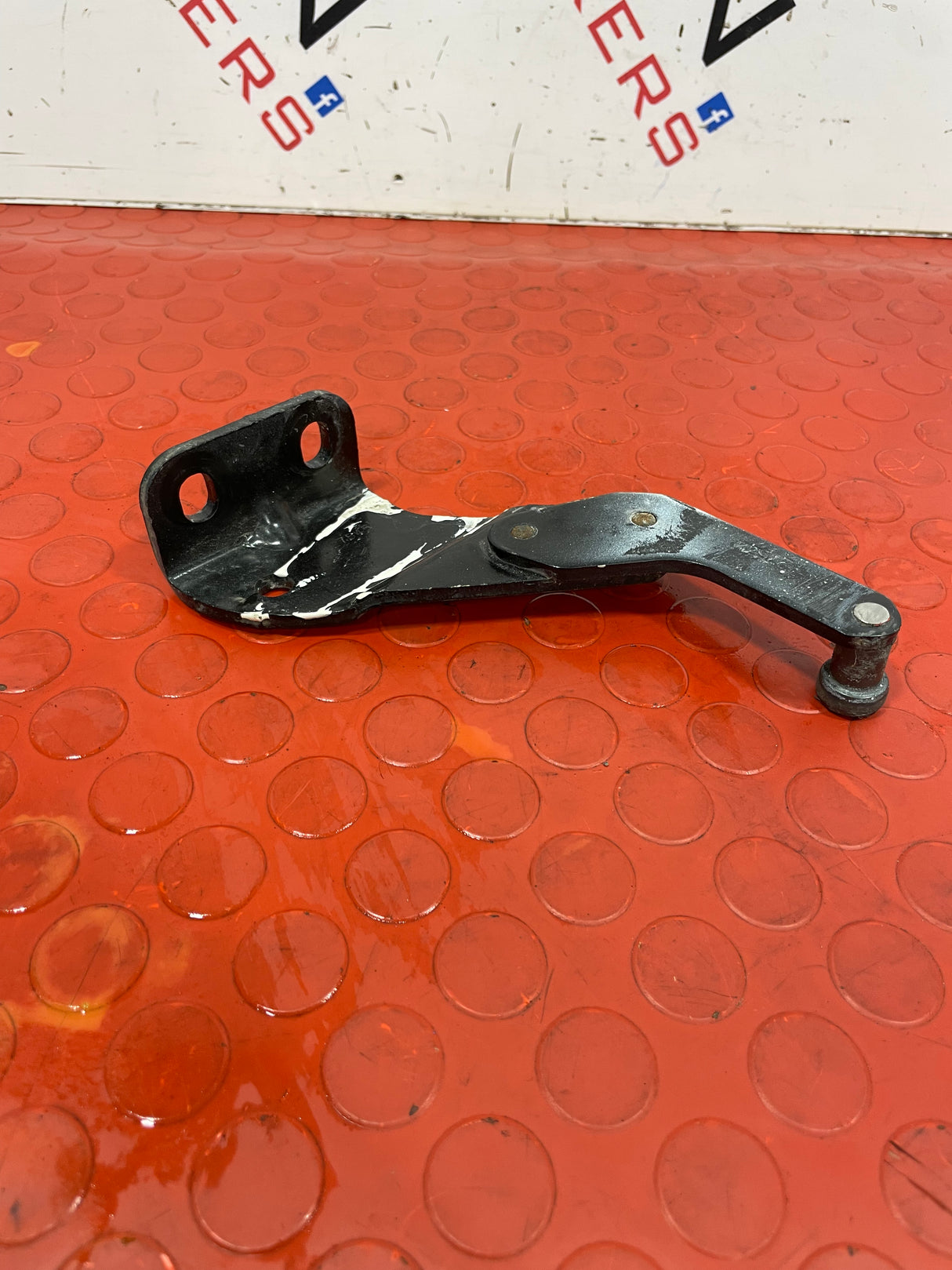 Ford Transit SIDE DOOR SLIDING ROLLER BOTTOM MK7 P/N YC15V25000AH