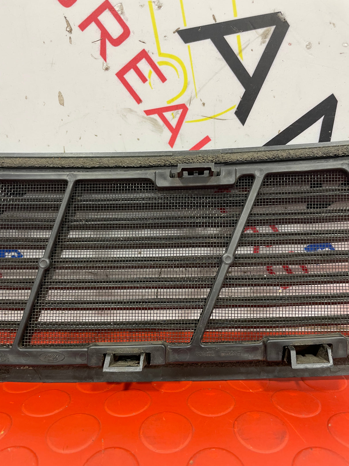 Ford Transit BONNET GRILL RIGHT SIDE  P/N BK3116585DE