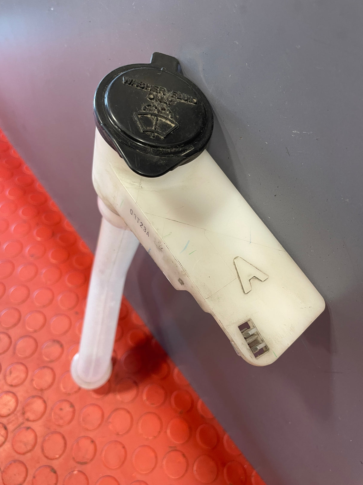 Toyota Hilux WASHER BOTTLE NECK 2016-2023 R/N WAS50 / 09T23A