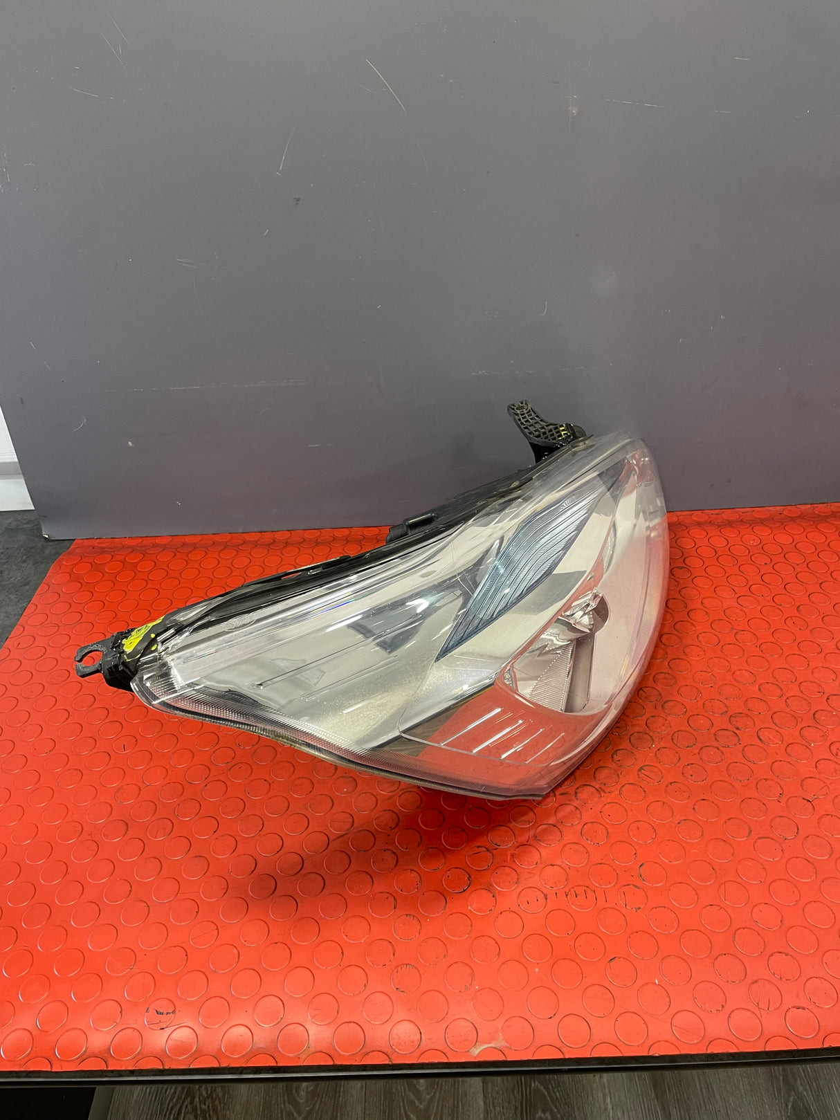 Ford Transit Custom HEADLIGHT ASSEMBLY (Repaired Mounting Point) Driver's Side 2013-2016 P/N BK2113D152B - 2