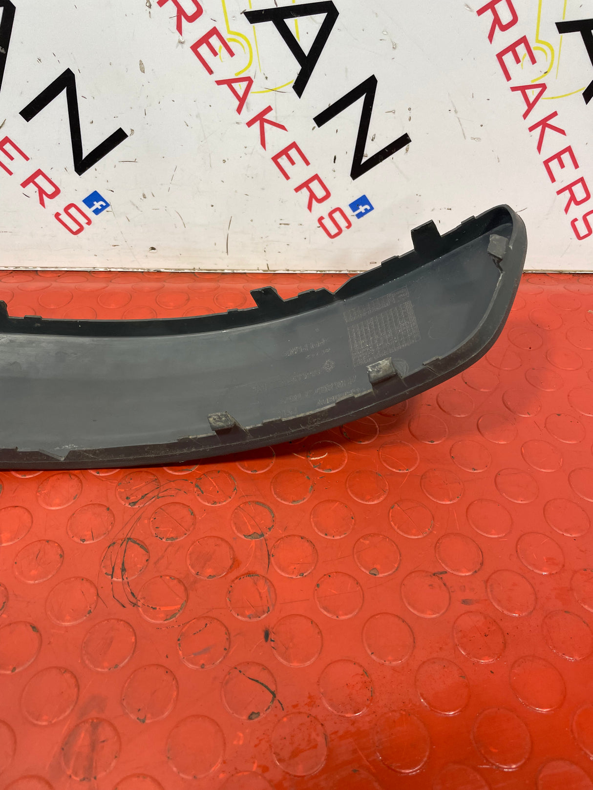 Volkswagen Transporter T5 DRIVER SIDE FRONT BUMPER TRIM 2010-2015 P/N 7H0807718