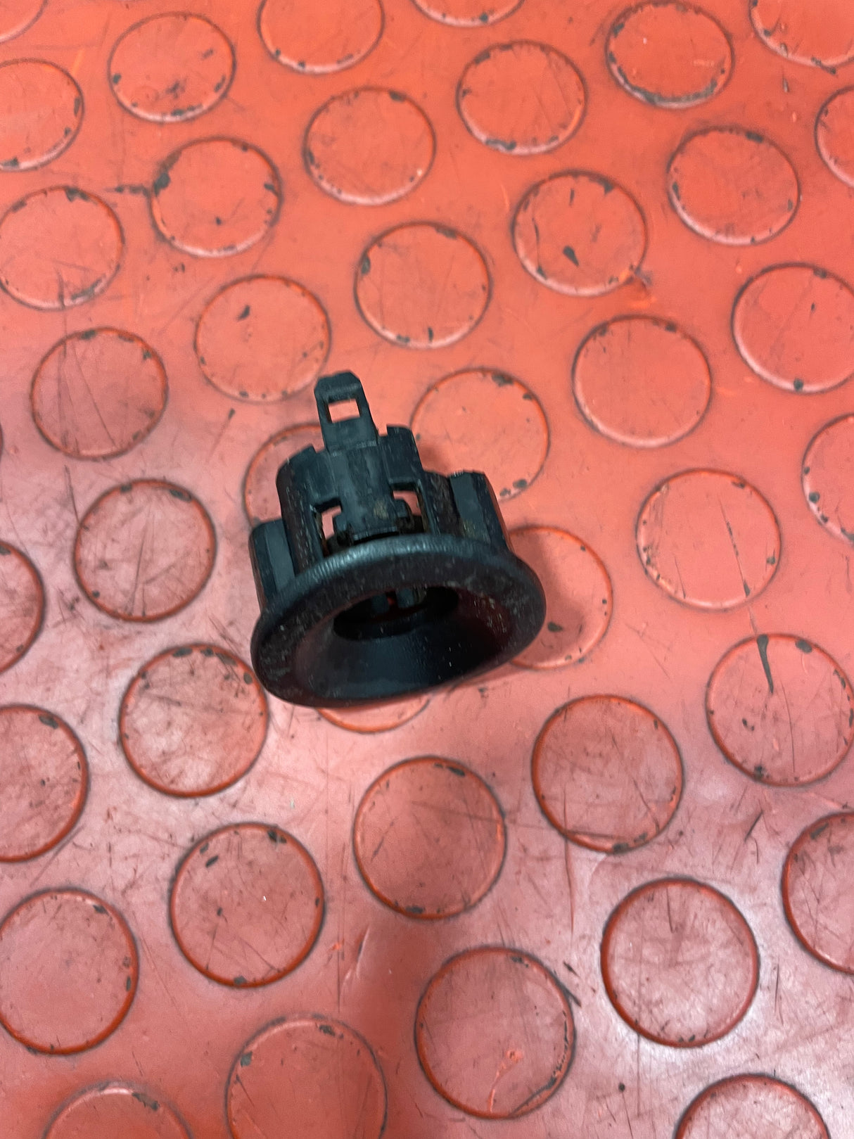 Citroen Berlingo/Peugeot Partner REAR PARKING SENSOR MOUNT P/N 9682341877