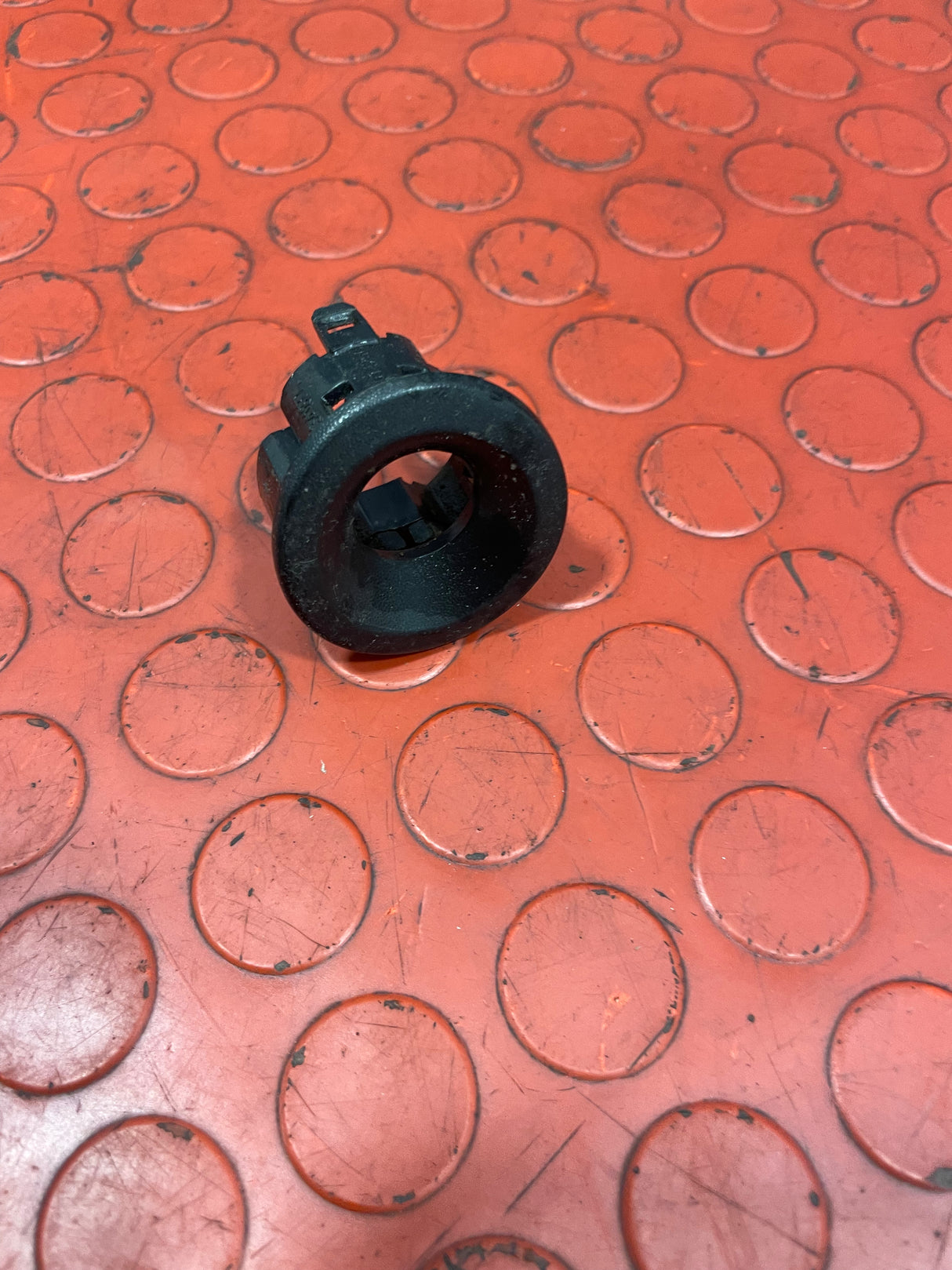 Citroen Berlingo/Peugeot Partner REAR PARKING SENSOR MOUNT P/N 9682341877