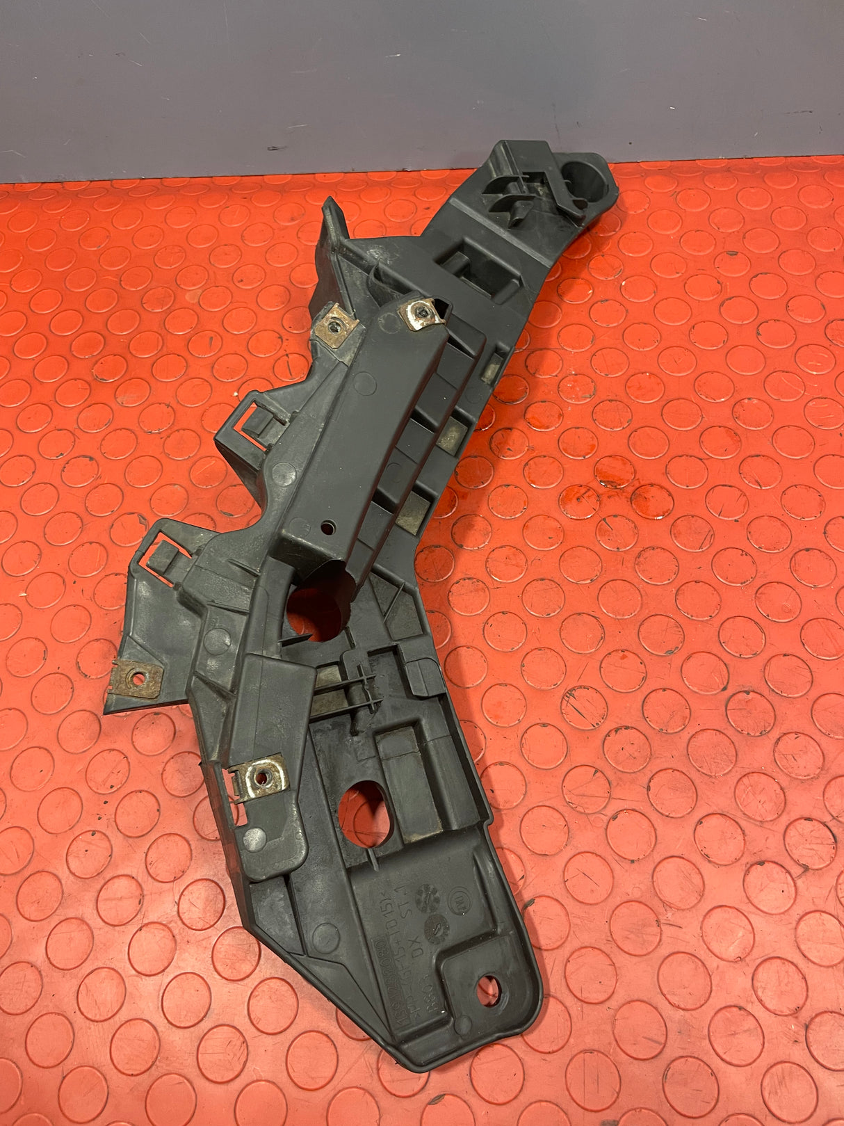 Citroen Relay/Peugeot Boxer/Fiat Ducato HEADLIGHT BRACKET/BUMPER BRACKET Driver's Side  2020 P/N 1391282080