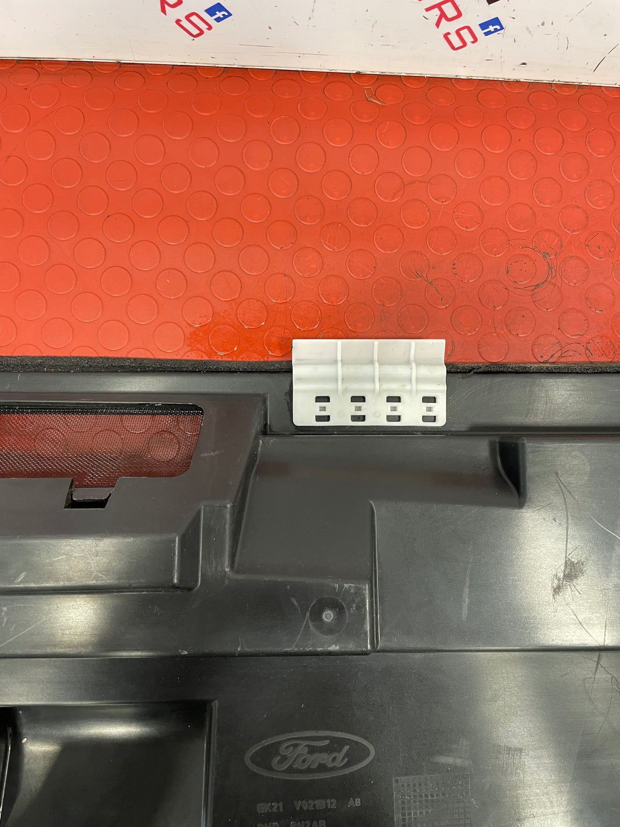 Ford Transit Custom WINDSCREEN SCUTTLE PANEL RAIN CHANEL  P/N GK21V021B12