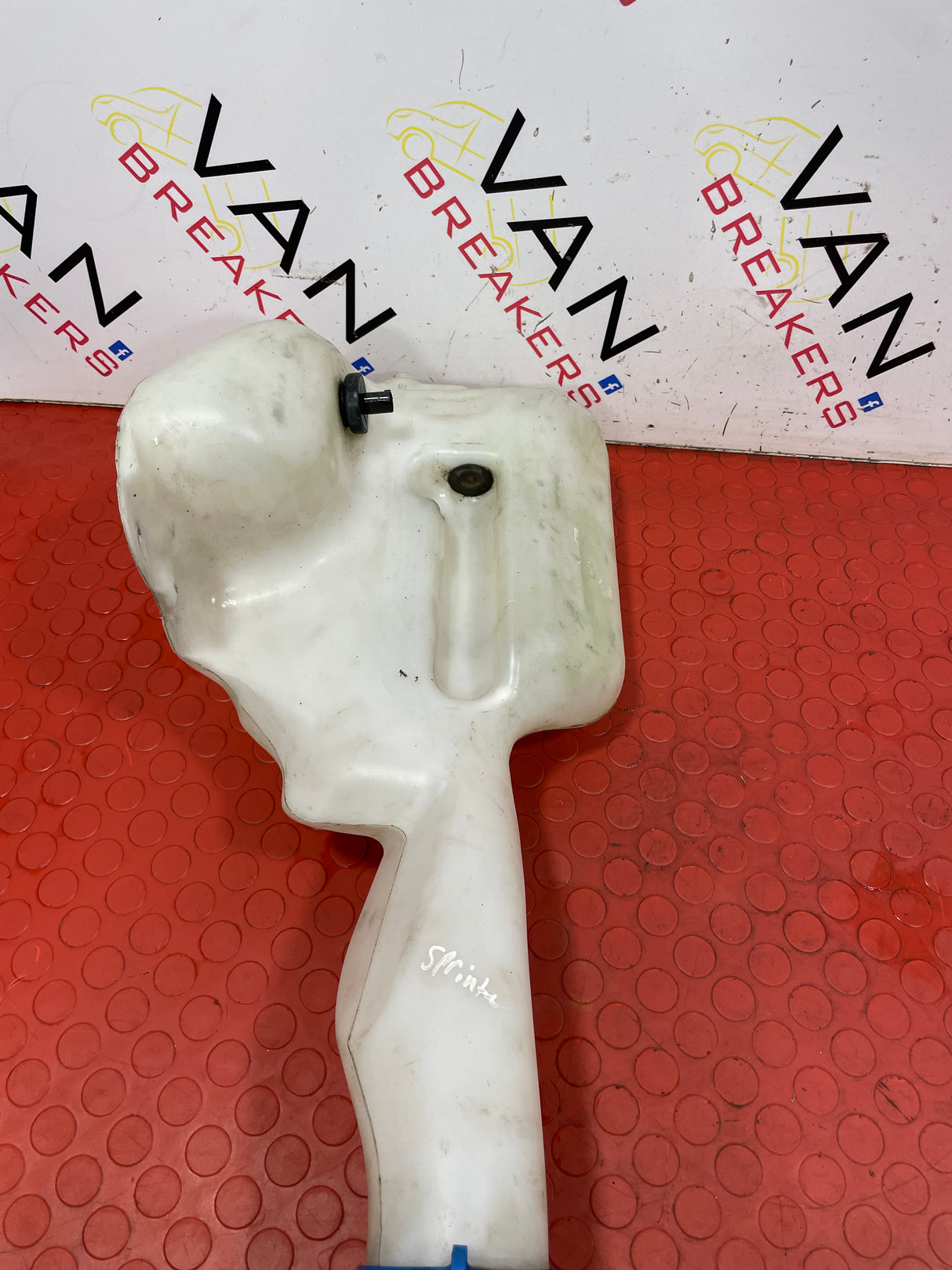 Mercedes Sprinter WASHER BOTTLE (NO PUMP) 2006-2018 P/N A9068690220