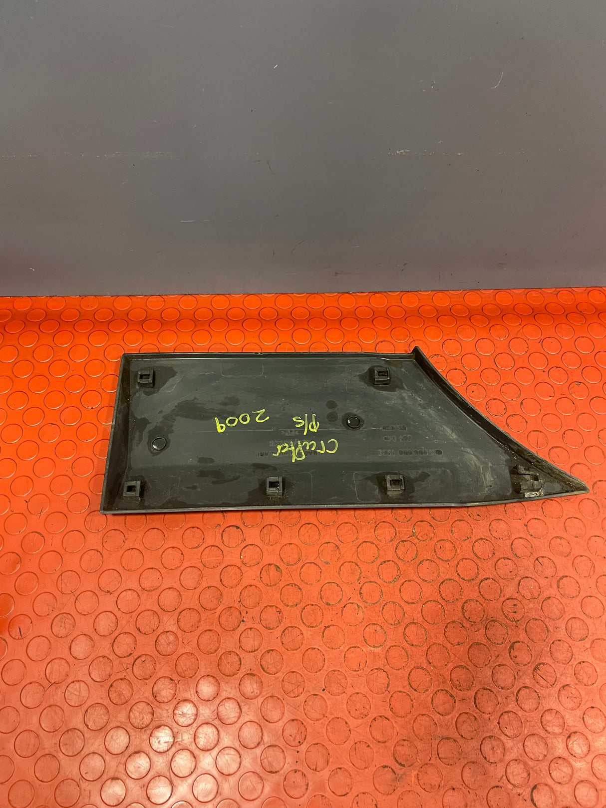 Volkswagen Crafter WHEEL ARCH TRIM MOULDING 2009 Rear Passenger's Side P/N A9066901362