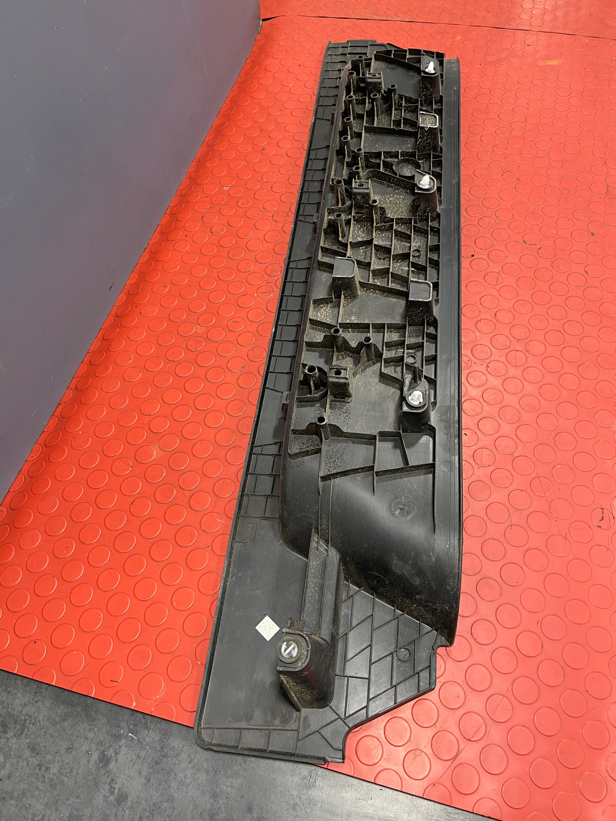 Vauxhall Vivaro/Citroen Dispatch/Peugeot Expert/Toyota Proace/Fiat Scudo SLIDING DOOR STEPBOARD TRIM Passenger's Side 2016-2024 P/N 9819870377 / 9808681977