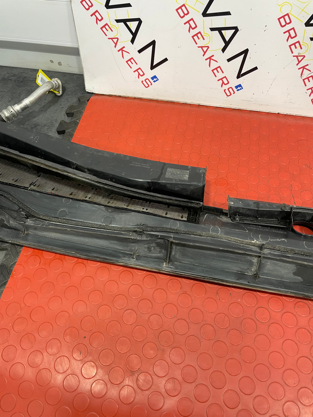 Toyota Hilux WIPER MOLDING SCUTTLE PANEL P/N 557810K250