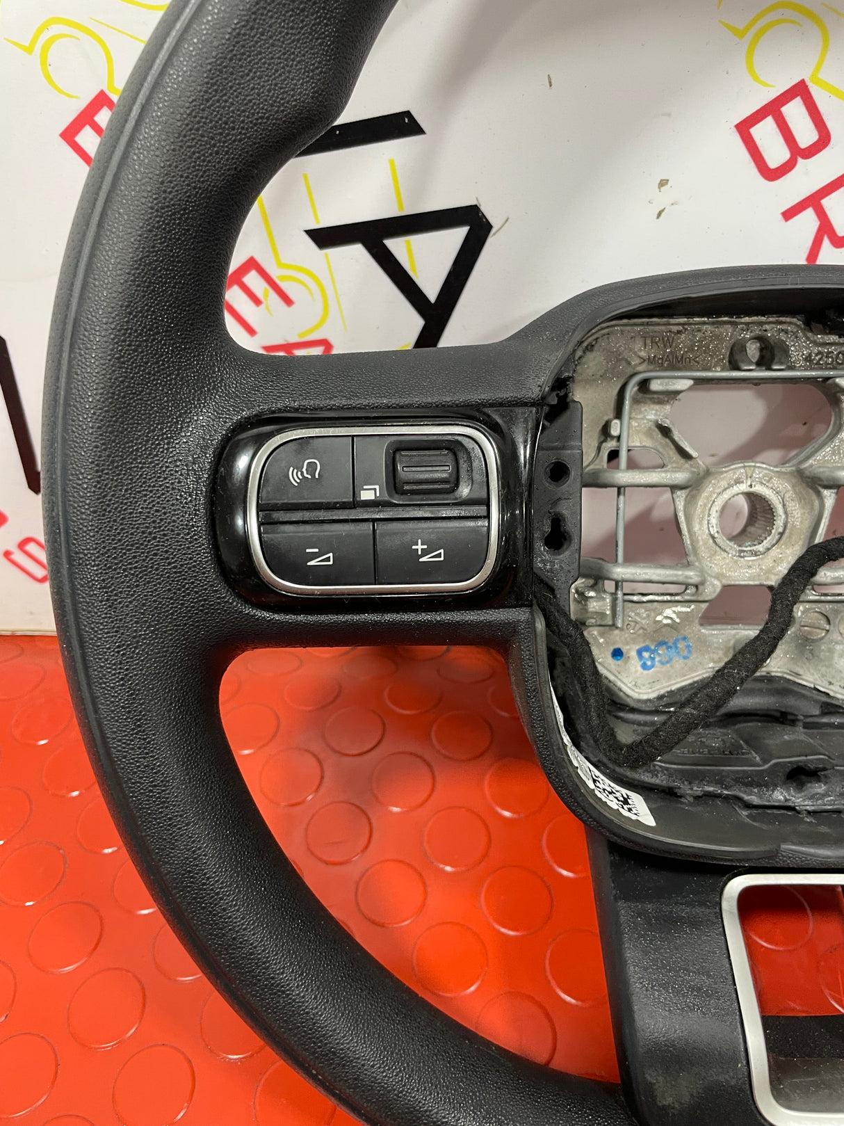 Peugeot Partner/Citroen Berlingo/Vauxhall Combo/Toyota Proace City STEERING WHEEL 2019-2024 P/N 98210209ZD