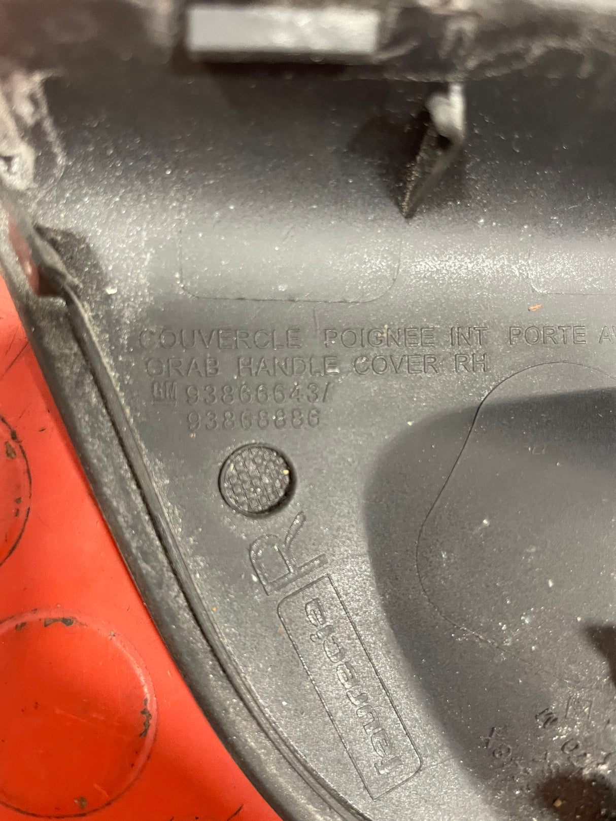 Vauxhall Vivaro/Renault Trafic/Nissan NV300 ELECTRIC WING MIRROR CONTROL SWITCH AND INNER DOOR HANDLE TRIM 1.6 2014-2019 P/N 255704649R / 938666437