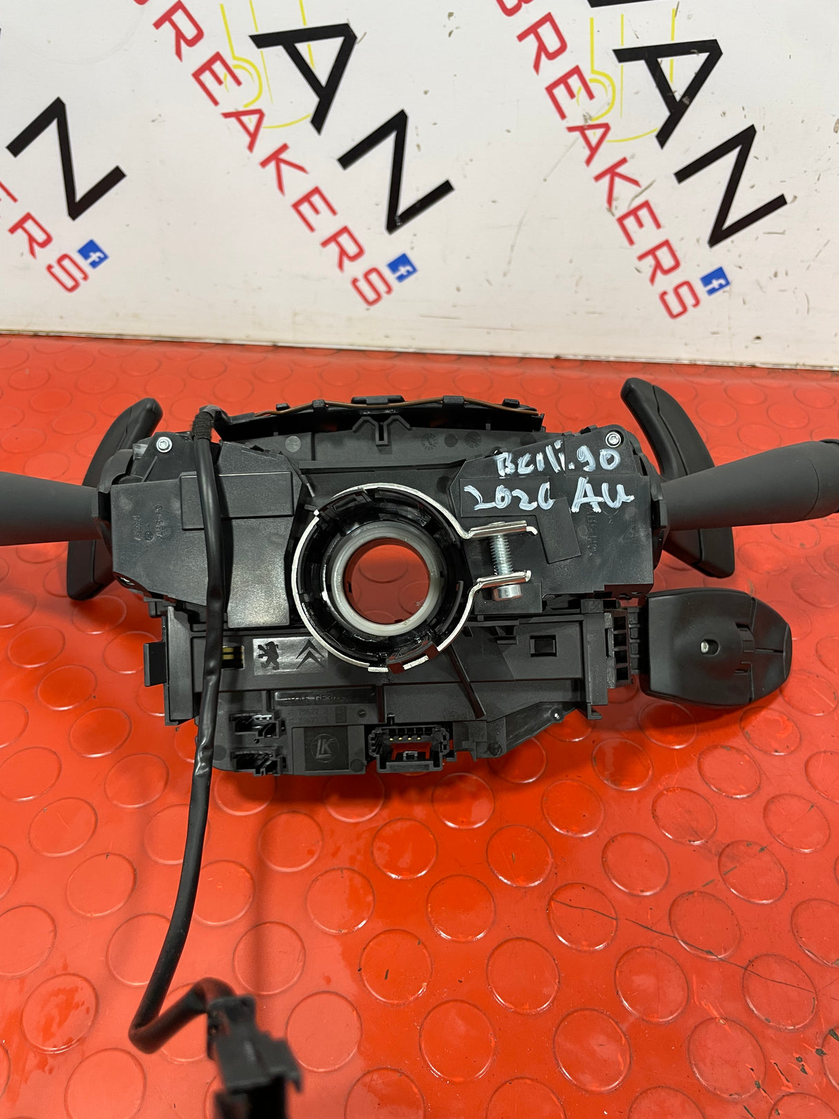 Peugeot Partner/Citroen Berlingo/Vauxhall Combo/Toyota Proace City AUTOMATIC STALKS AND SQUIB WITH PADDLE SHIFT CONTROLS AND CRUISE CONTROL 2018-2025 P/N 98312616ZD