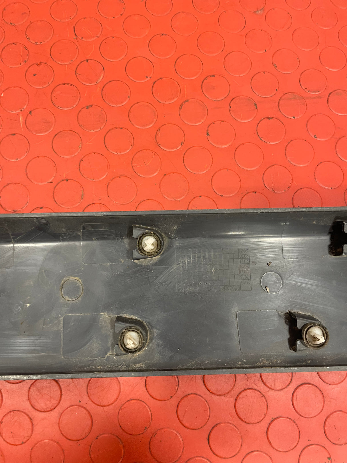 Ford Transit Custom DRIVERS SIDE SLIDING DOOR MOULD (SCRATCHED) 2014-2019 P/N BK2129076ABW