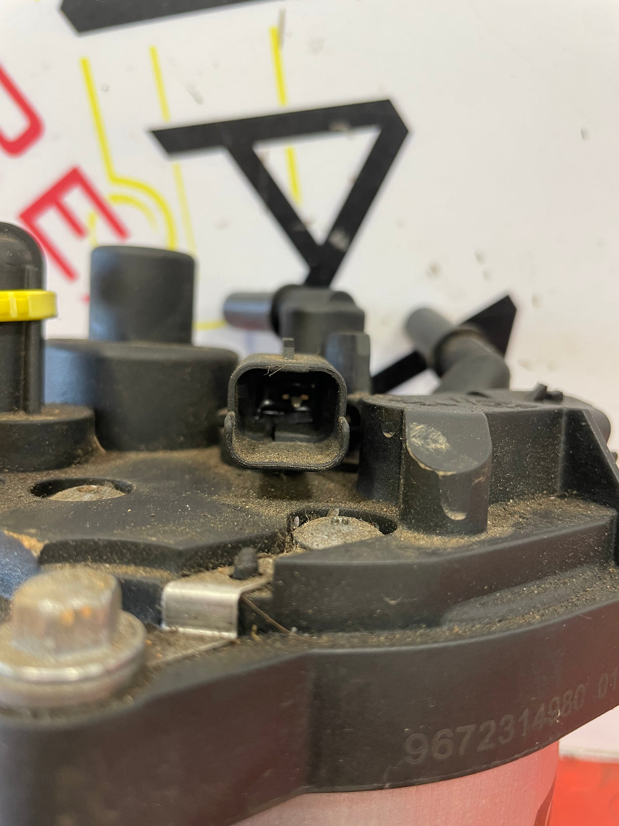 Peugeot Partner/Citroen Berlingo FUEL FILTER HOUSING 1.6 2013-2018 P/N 9672314980