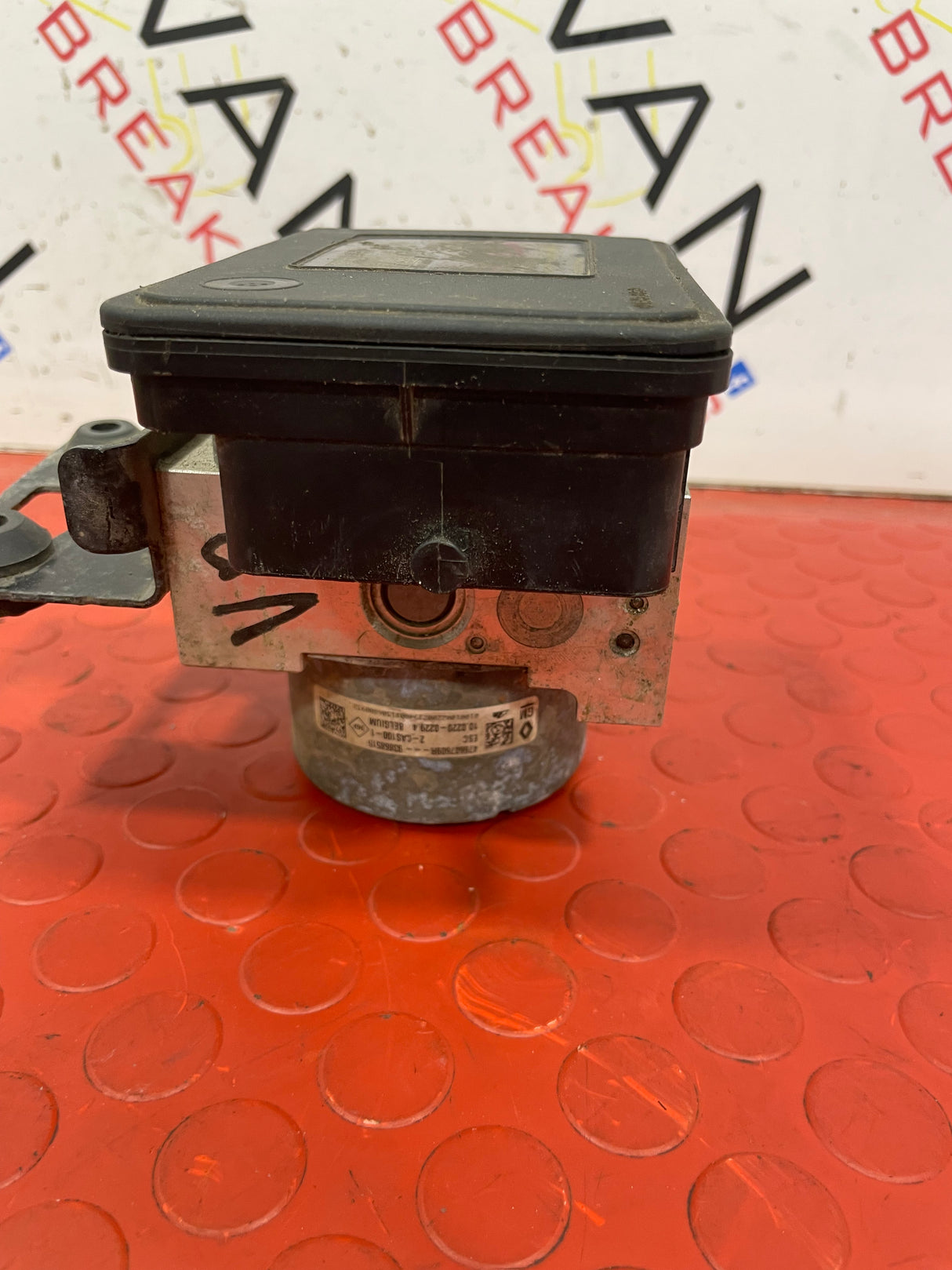 Renault Traffic ABS PUMP AND CONTROL MODULE 1.6 2014-2019 P/N 93868515