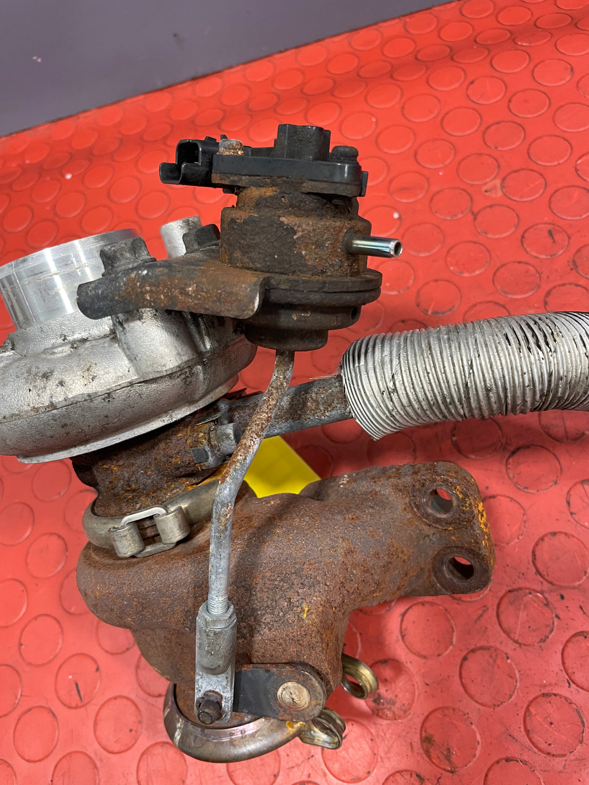 Citroen Berlingo/Peugeot Partner TURBOCHARGER with ACTUATOR (May Require Cleaning) (3 Pin) 1.6 2008-2016 P/N 9673283680 - 9