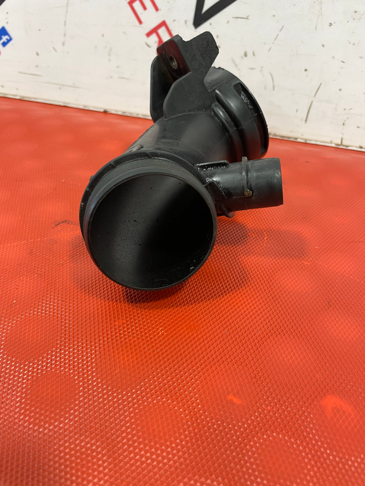 Peugeot Partner/Citroen Berlingo AIR INTAKE HOSE PIPE 1.6hdi 2008-2018 P/N 9801021780