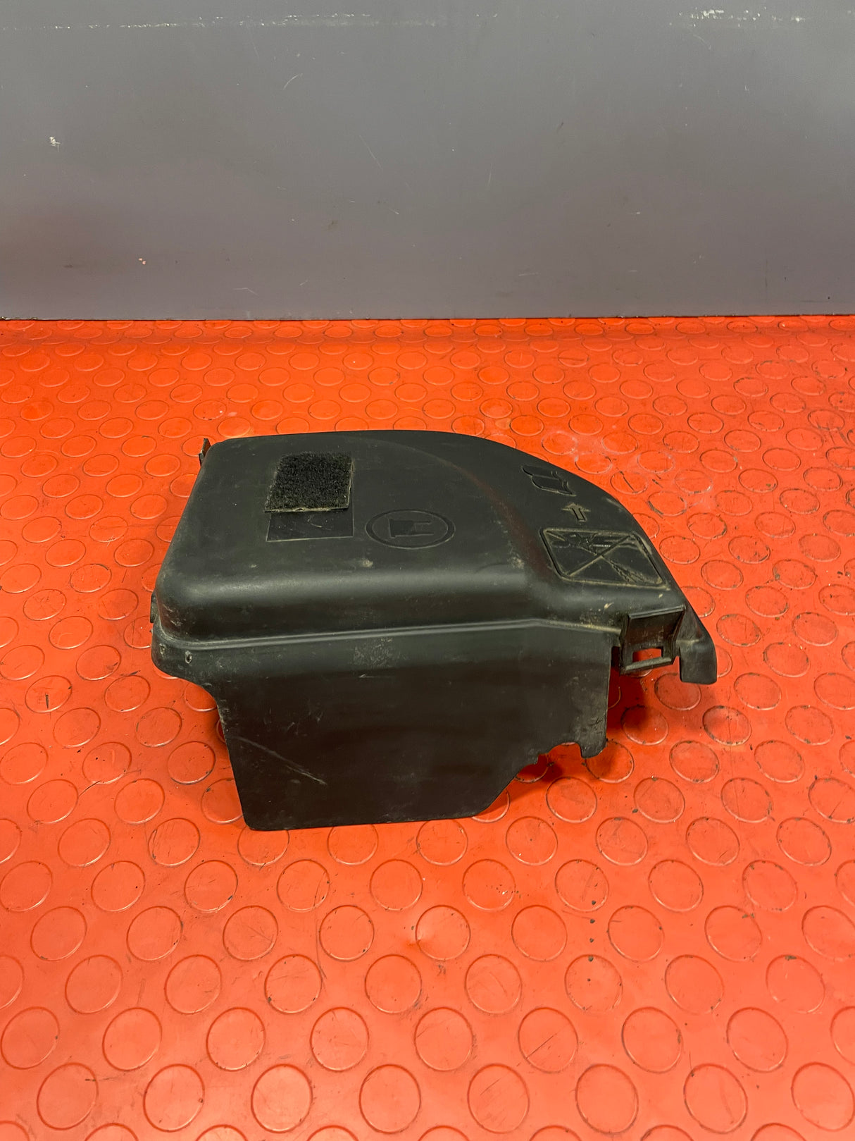 Citroen Berlingo/ Peugeot Partner FUSE BOX COVER  2008-2018 P/N 9658418180