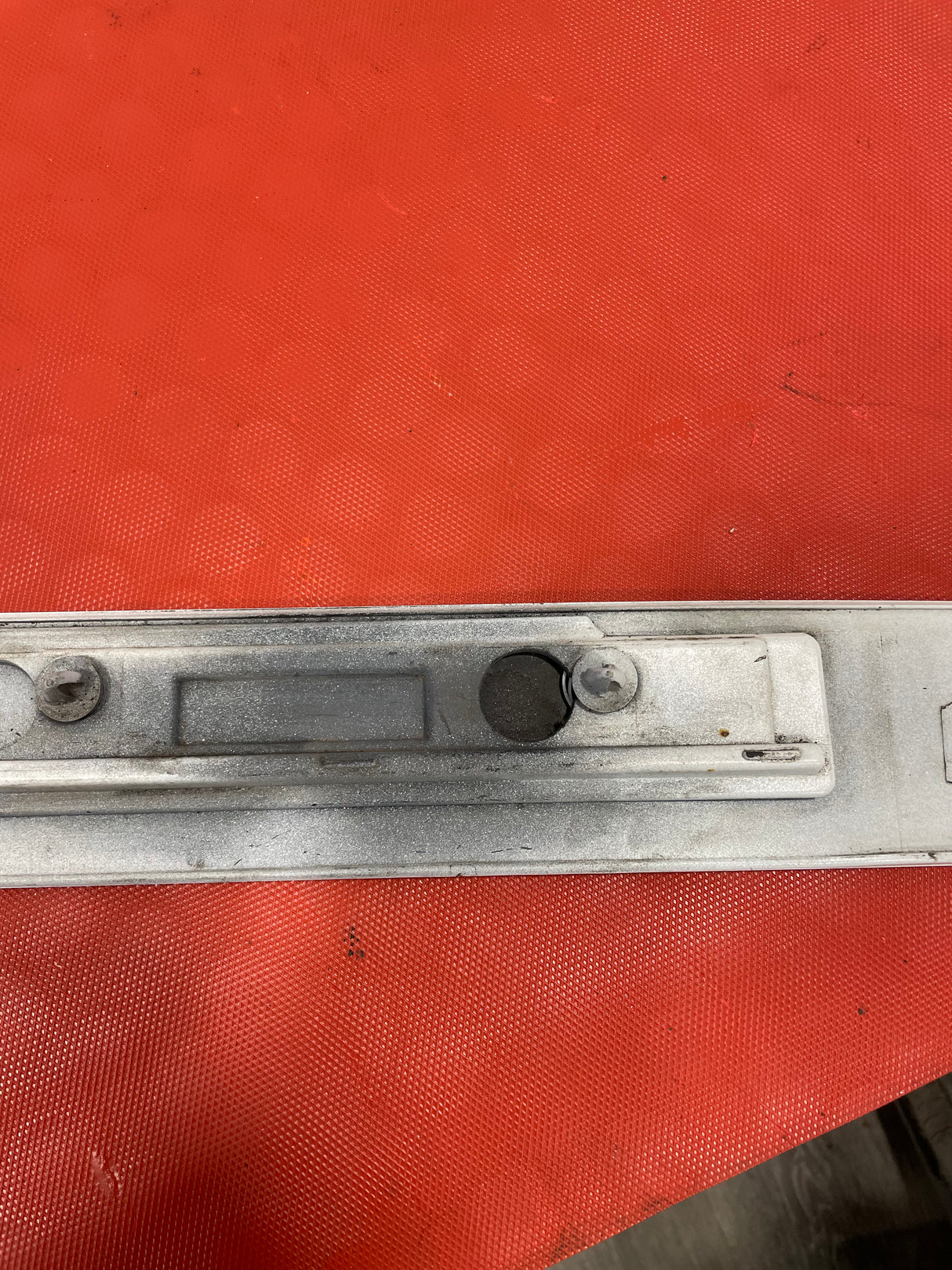 Citroen Dispatch/ Peugeot Expert/ Toyota Proace/ Vauxhall Vivaro PASSENGER SIDE SLIDING DOOR RAIL TRIM (White) 2019-2023 P/N 9808384180
