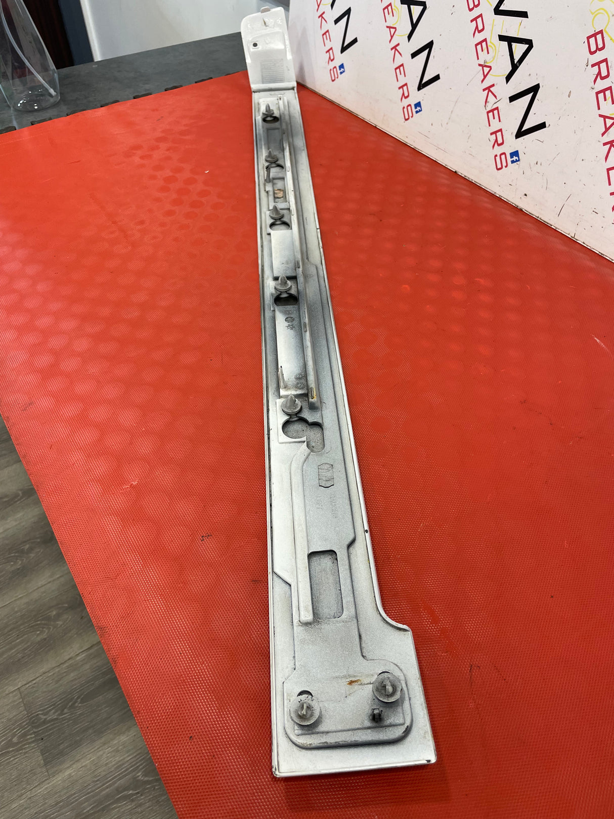 Citroen Dispatch/ Peugeot Expert/ Toyota Proace/ Vauxhall Vivaro PASSENGER SIDE SLIDING DOOR RAIL TRIM (White) 2019-2023 P/N 9808384180