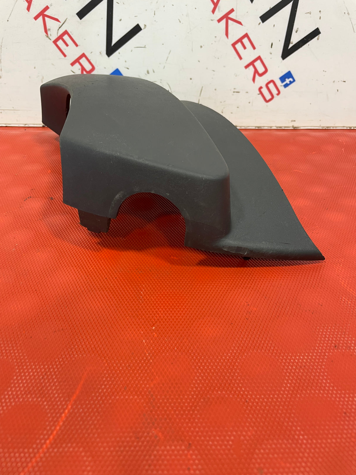 Renault STEERING COLUMN TRIM P/N 484713121R