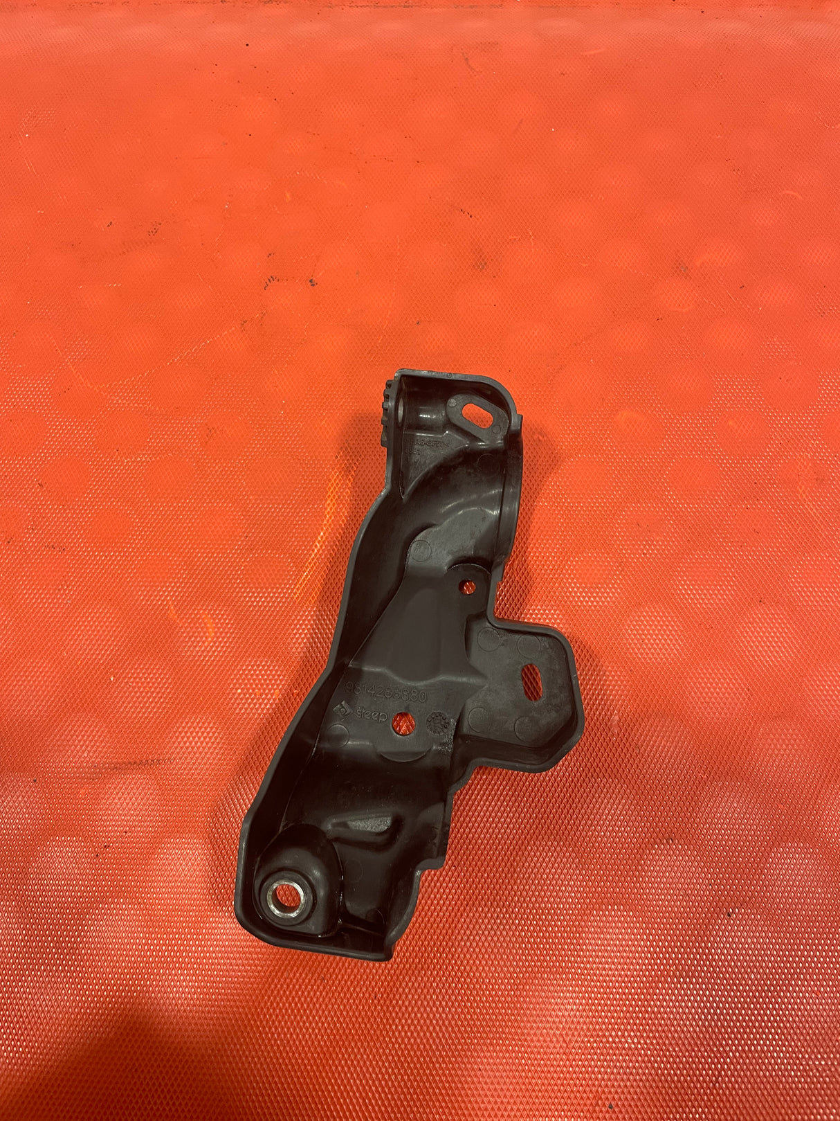 Peugeot Partner Citroen Berlingo WATER PUMP COVER 1.5 2019 - 2023  P/N 9814288880