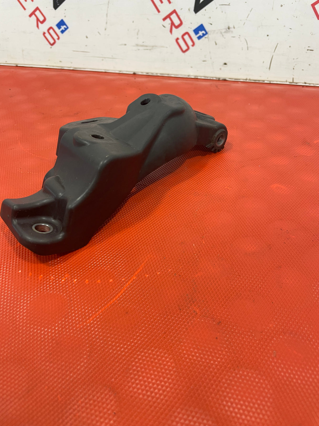 Peugeot Partner Citroen Berlingo WATER PUMP COVER 1.5 2019 - 2023  P/N 9814288880