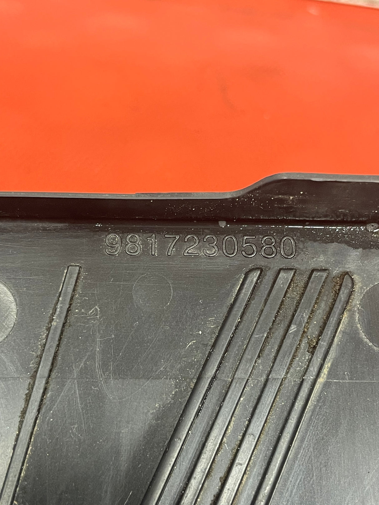Citroen Berlingo/Peugeot Partner/Vauxhall Combo/Toyota Proace City BATTERY TRAY 1.5 2018-2025 P/N 9817230580
