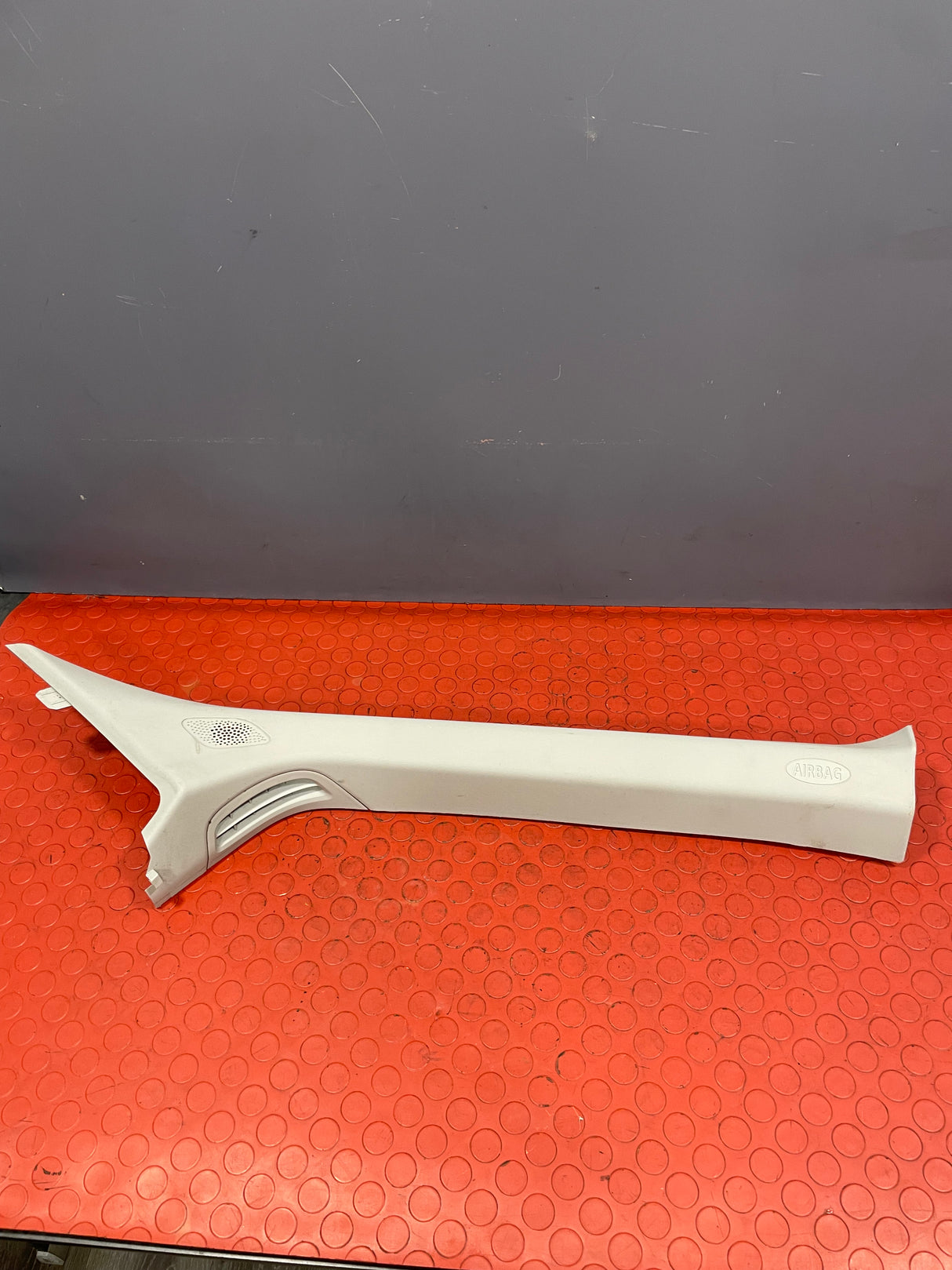 Saic Maxus Deliver 9 A PILLAR TRIM Driver's Side 2021-2024 P/N C00099930