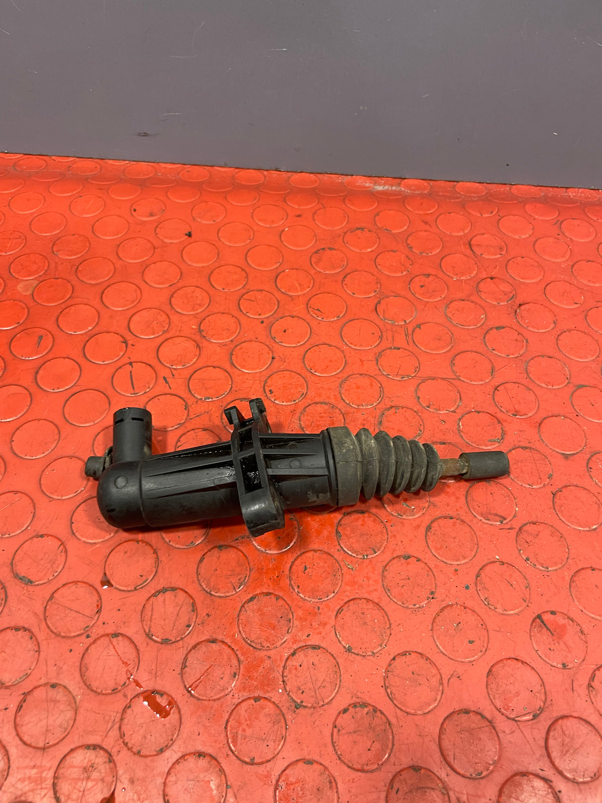 Fiat Ducato/Peugeot Boxer/Citroen Relay CLUTCH MASTER CYLINDER 2008-2016 P/N 55196193