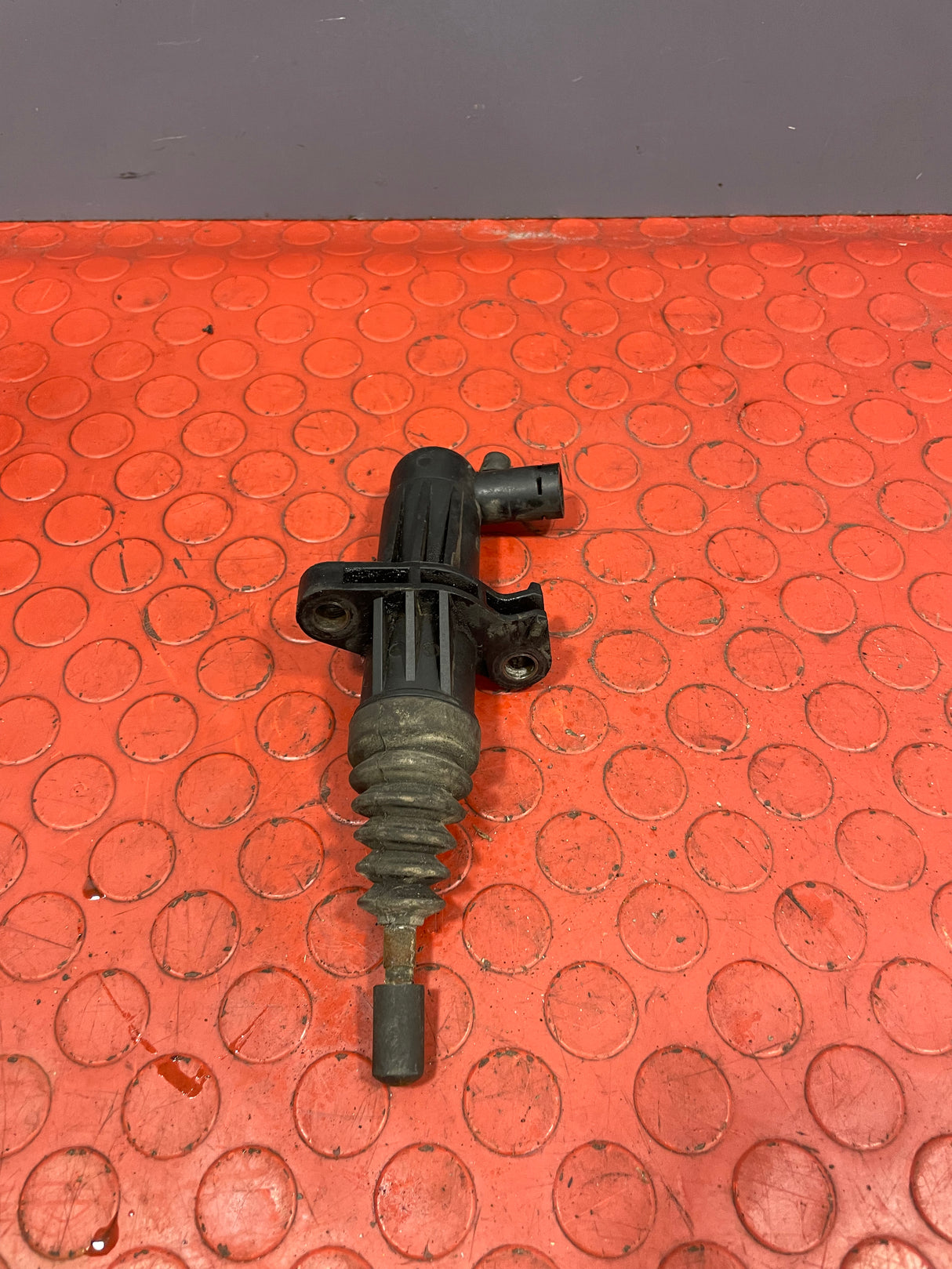Fiat Ducato/Peugeot Boxer/Citroen Relay CLUTCH MASTER CYLINDER 2008-2016 P/N 55196193